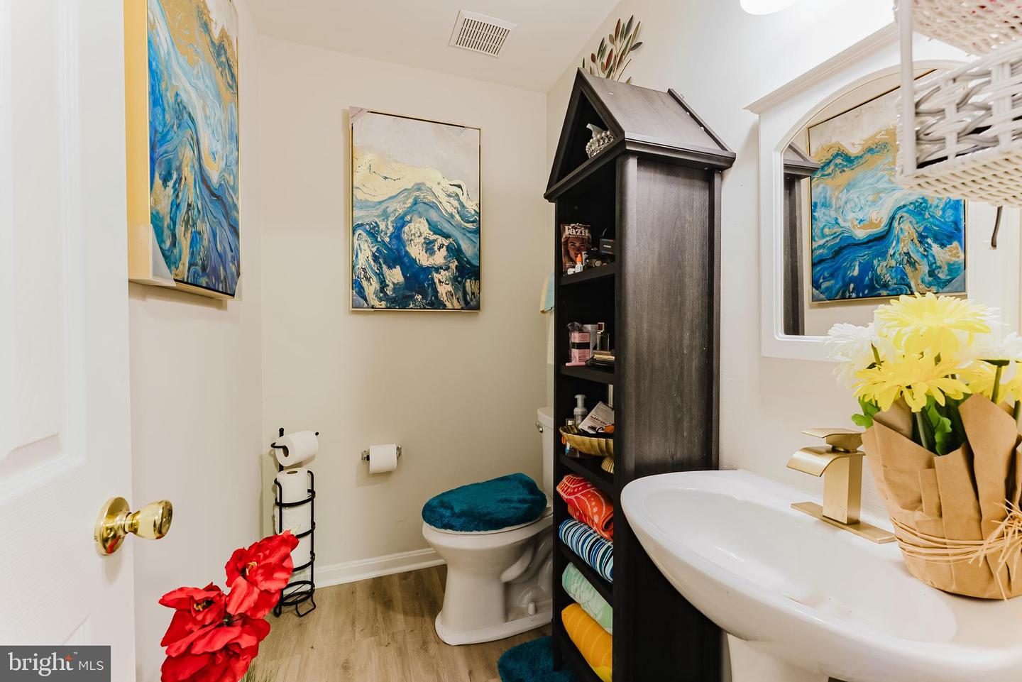 7985 COACHCREST CT, MANASSAS, Virginia 20109, 3 Bedrooms Bedrooms, ,2 BathroomsBathrooms,Residential,For sale,7985 COACHCREST CT,VAPW2109476 MLS # VAPW2109476