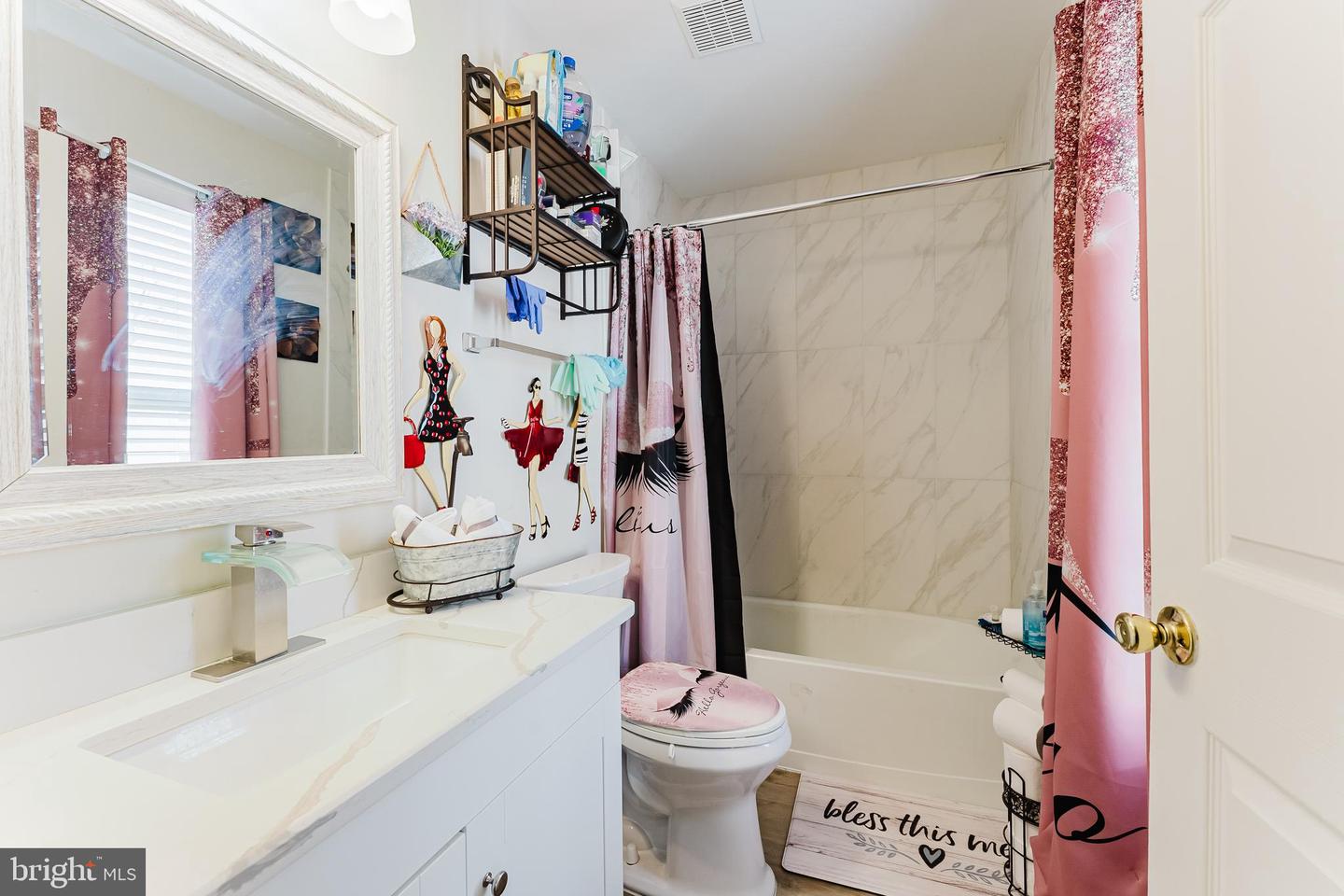 7985 COACHCREST CT, MANASSAS, Virginia 20109, 3 Bedrooms Bedrooms, ,2 BathroomsBathrooms,Residential,For sale,7985 COACHCREST CT,VAPW2109476 MLS # VAPW2109476