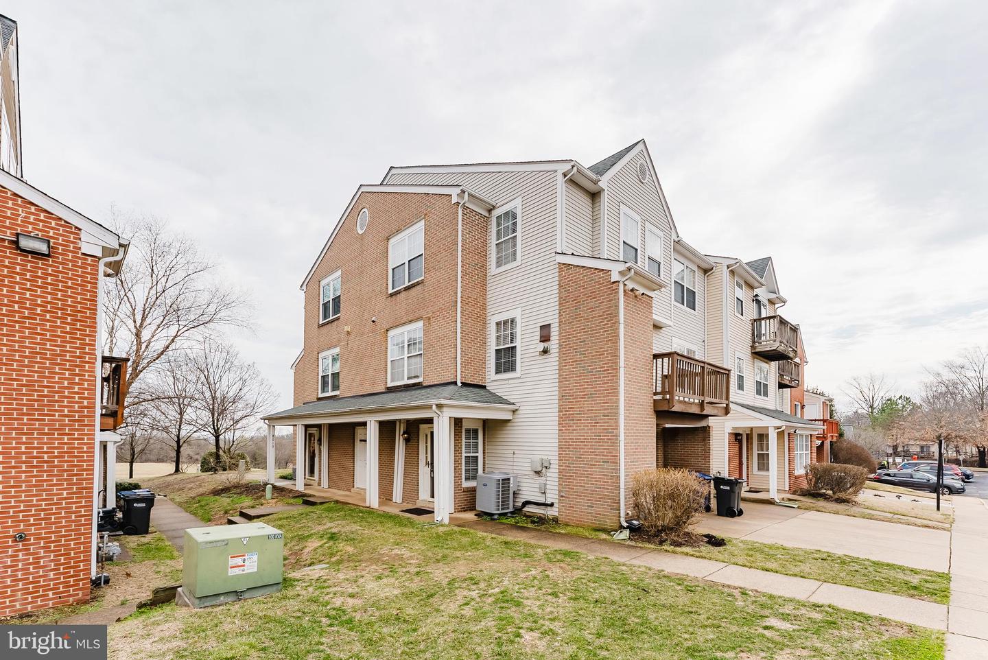 7985 COACHCREST CT, MANASSAS, Virginia 20109, 3 Bedrooms Bedrooms, ,2 BathroomsBathrooms,Residential,For sale,7985 COACHCREST CT,VAPW2109476 MLS # VAPW2109476