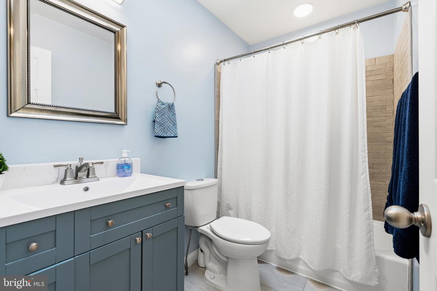 4464 BRITON CT, WOODBRIDGE, Virginia 22192, 5 Bedrooms Bedrooms, ,3 BathroomsBathrooms,Residential,For sale,4464 BRITON CT,VAPW2110326 MLS # VAPW2110326