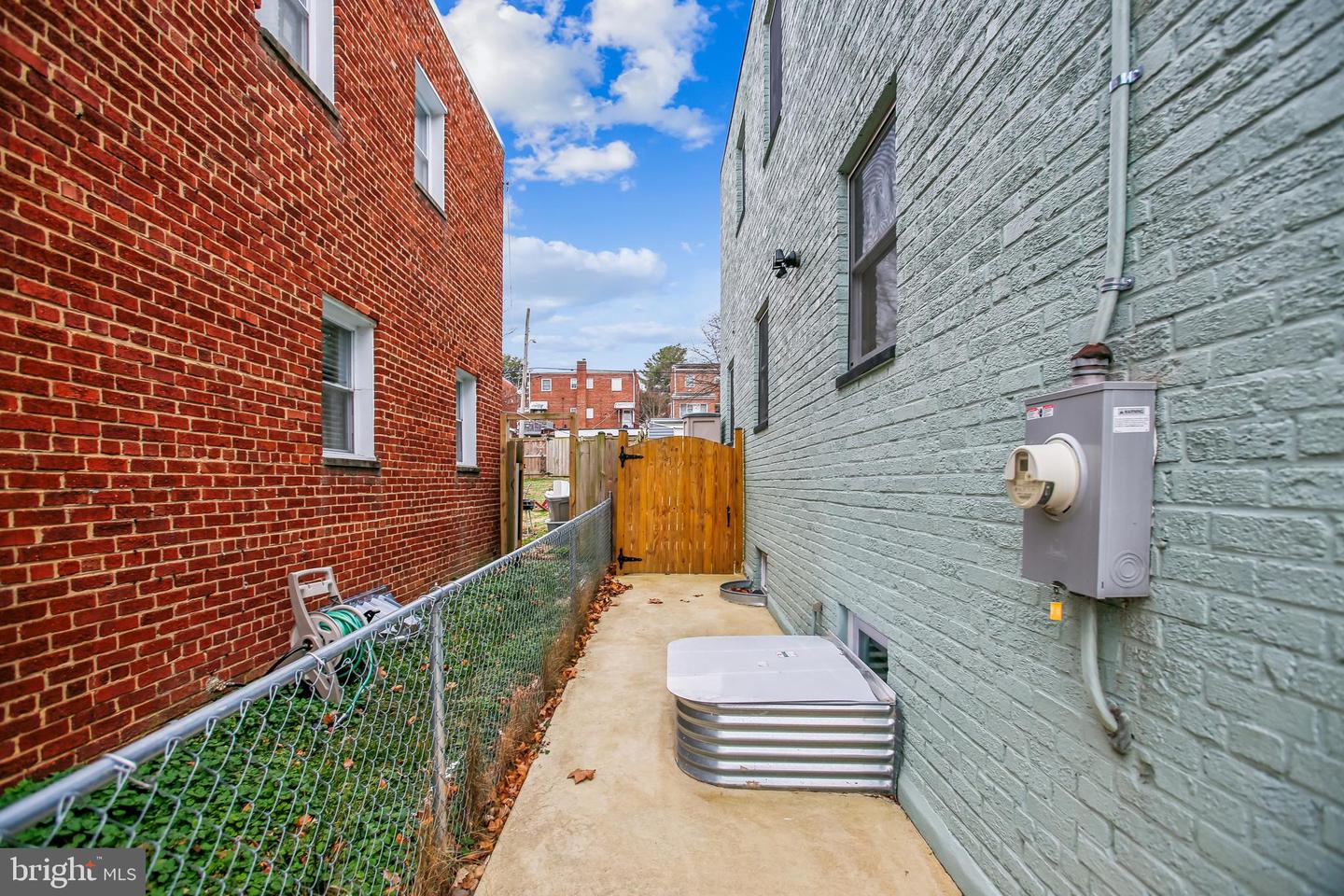 739 KENNEDY ST NE, WASHINGTON, District Of Columbia 20011, 4 Bedrooms Bedrooms, ,2 BathroomsBathrooms,Residential,For sale,739 KENNEDY ST NE,DCDC2240886 MLS # DCDC2240886