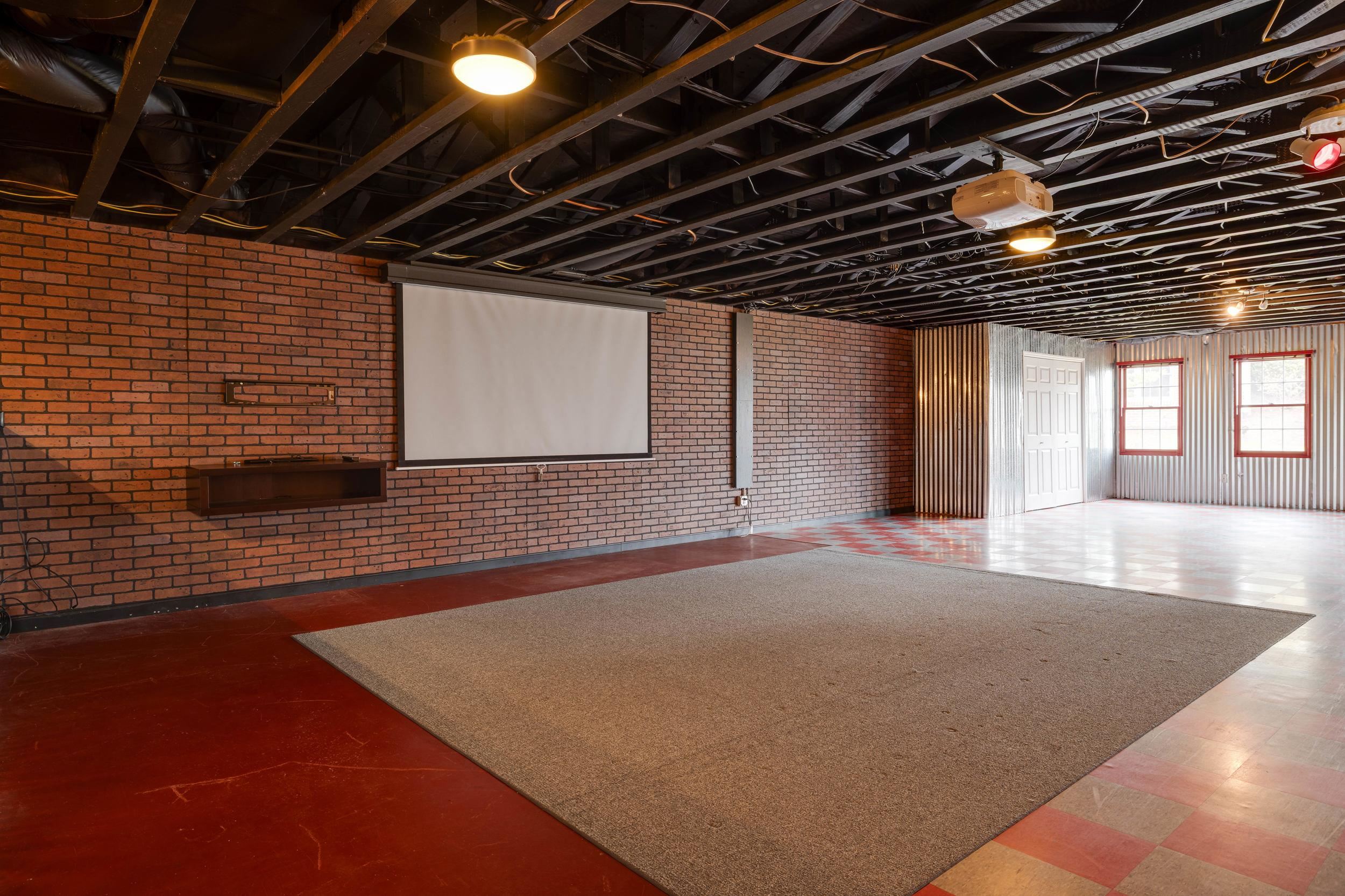 3207 BARRINGTON DR, ROCKINGHAM, Virginia 22801, 3 Bedrooms Bedrooms, ,4 BathroomsBathrooms,Residential,3207 BARRINGTON DR,673941 MLS # 673941