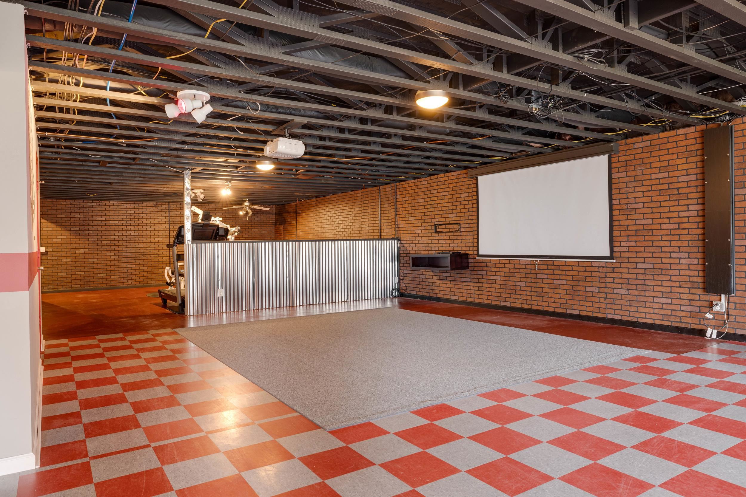 3207 BARRINGTON DR, ROCKINGHAM, Virginia 22801, 3 Bedrooms Bedrooms, ,4 BathroomsBathrooms,Residential,3207 BARRINGTON DR,673941 MLS # 673941