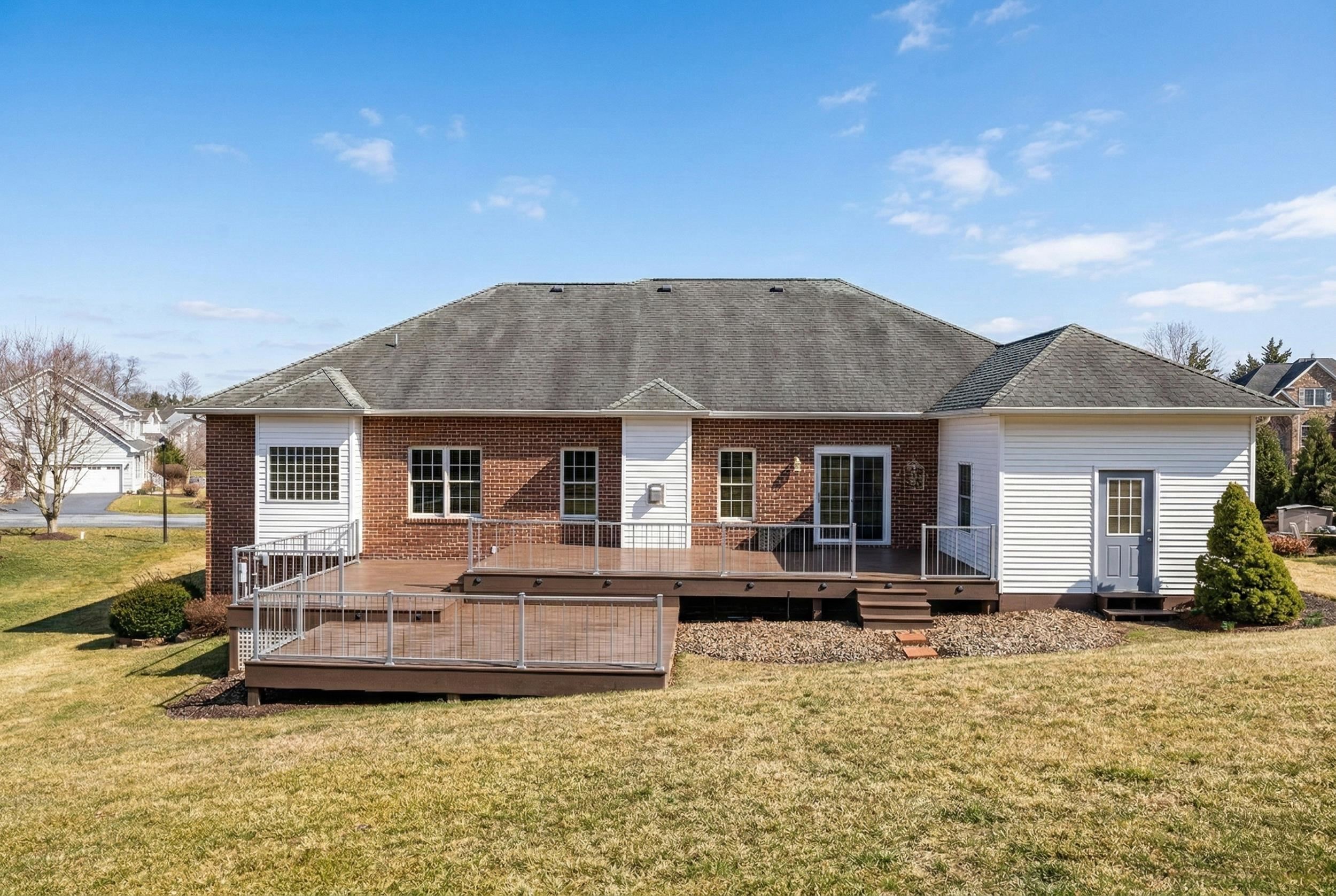 3207 BARRINGTON DR, ROCKINGHAM, Virginia 22801, 3 Bedrooms Bedrooms, ,4 BathroomsBathrooms,Residential,3207 BARRINGTON DR,673941 MLS # 673941