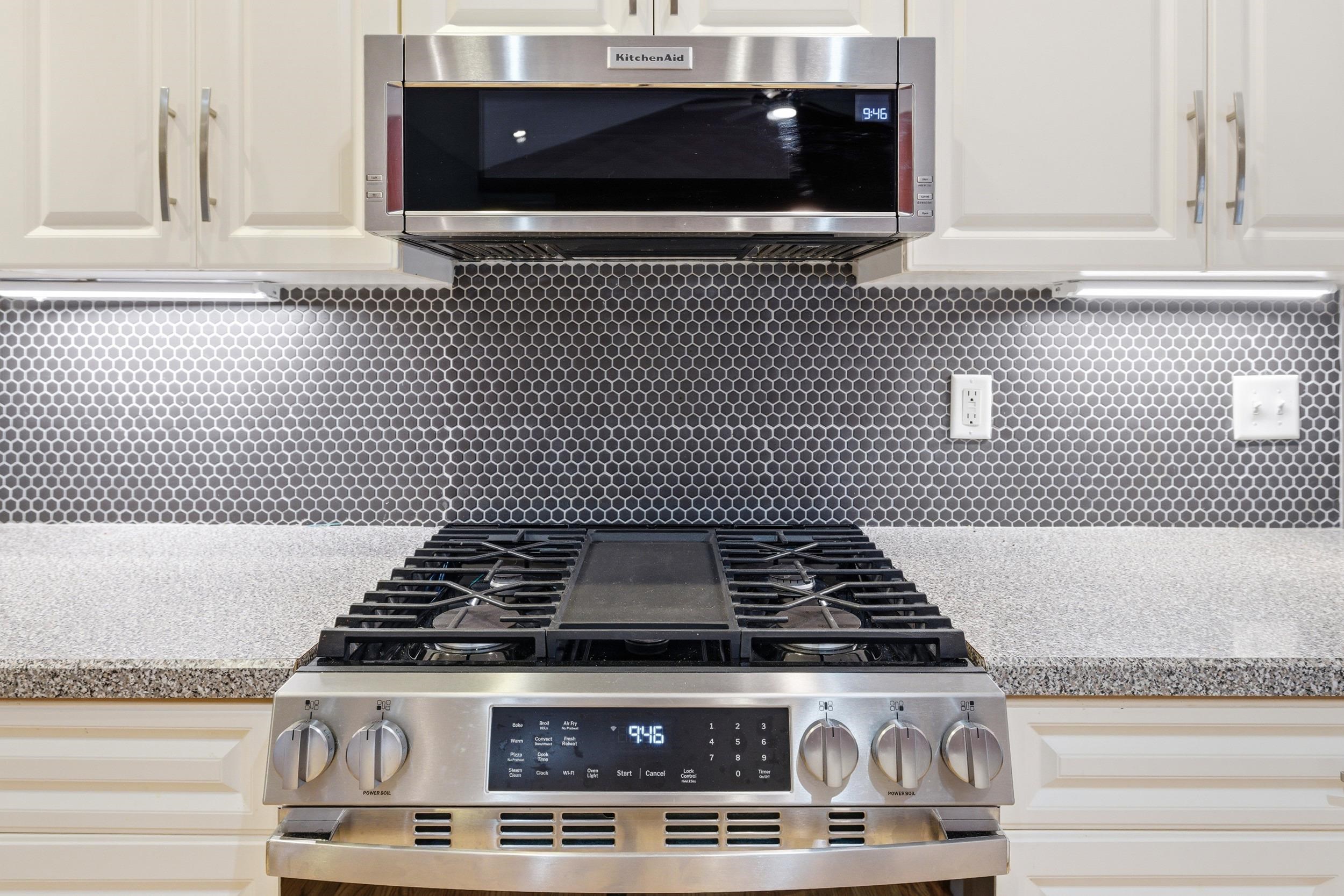 3207 BARRINGTON DR, ROCKINGHAM, Virginia 22801, 3 Bedrooms Bedrooms, ,4 BathroomsBathrooms,Residential,3207 BARRINGTON DR,673941 MLS # 673941