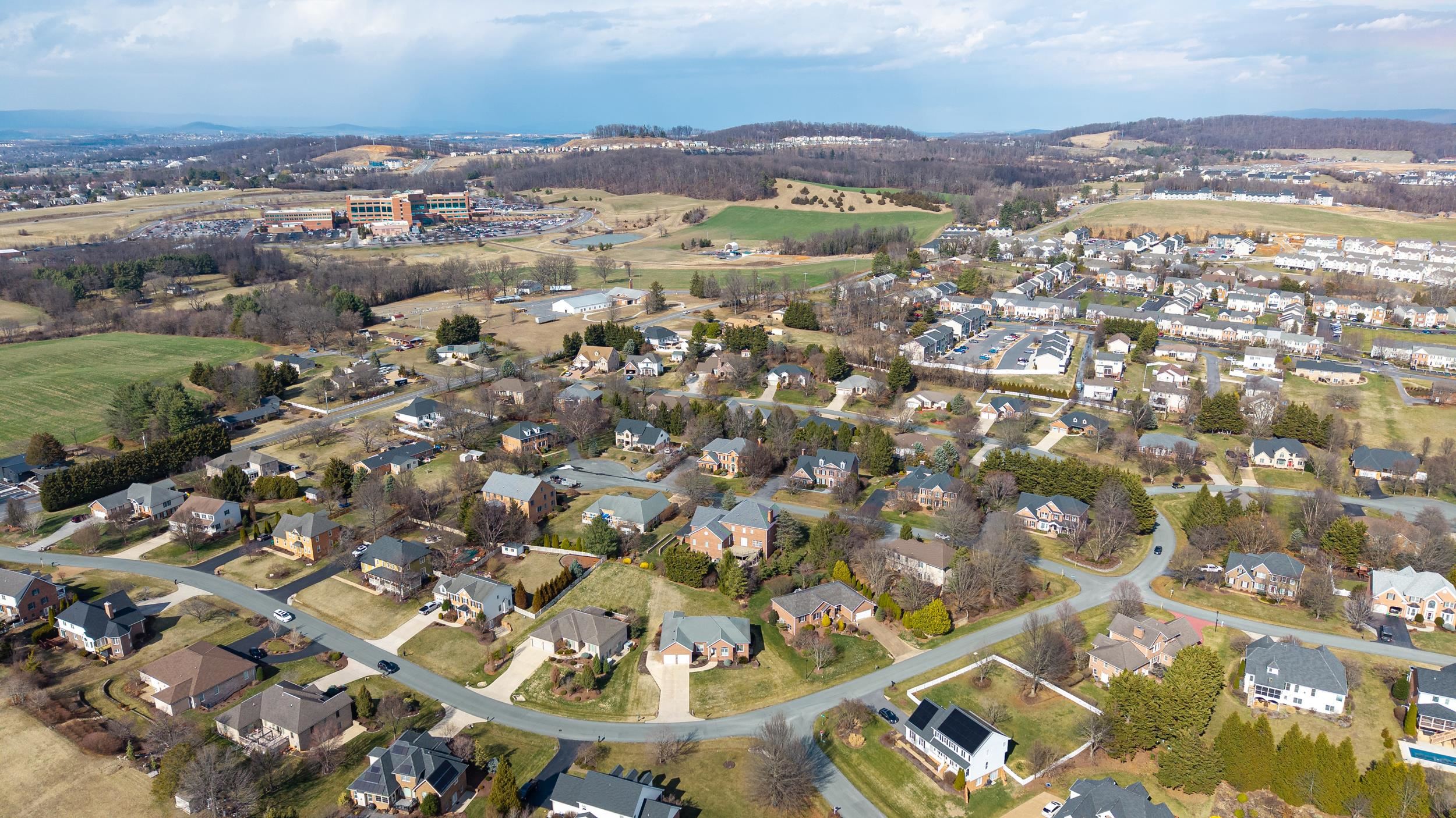 3207 BARRINGTON DR, ROCKINGHAM, Virginia 22801, 3 Bedrooms Bedrooms, ,4 BathroomsBathrooms,Residential,3207 BARRINGTON DR,673941 MLS # 673941 3207 BARRINGTON DR, ROCKINGHAM, Virginia 22801, 3 Bedrooms Bedrooms, ,4 BathroomsBathrooms,Residential,3207 BARRINGTON DR,673941 MLS # 673941