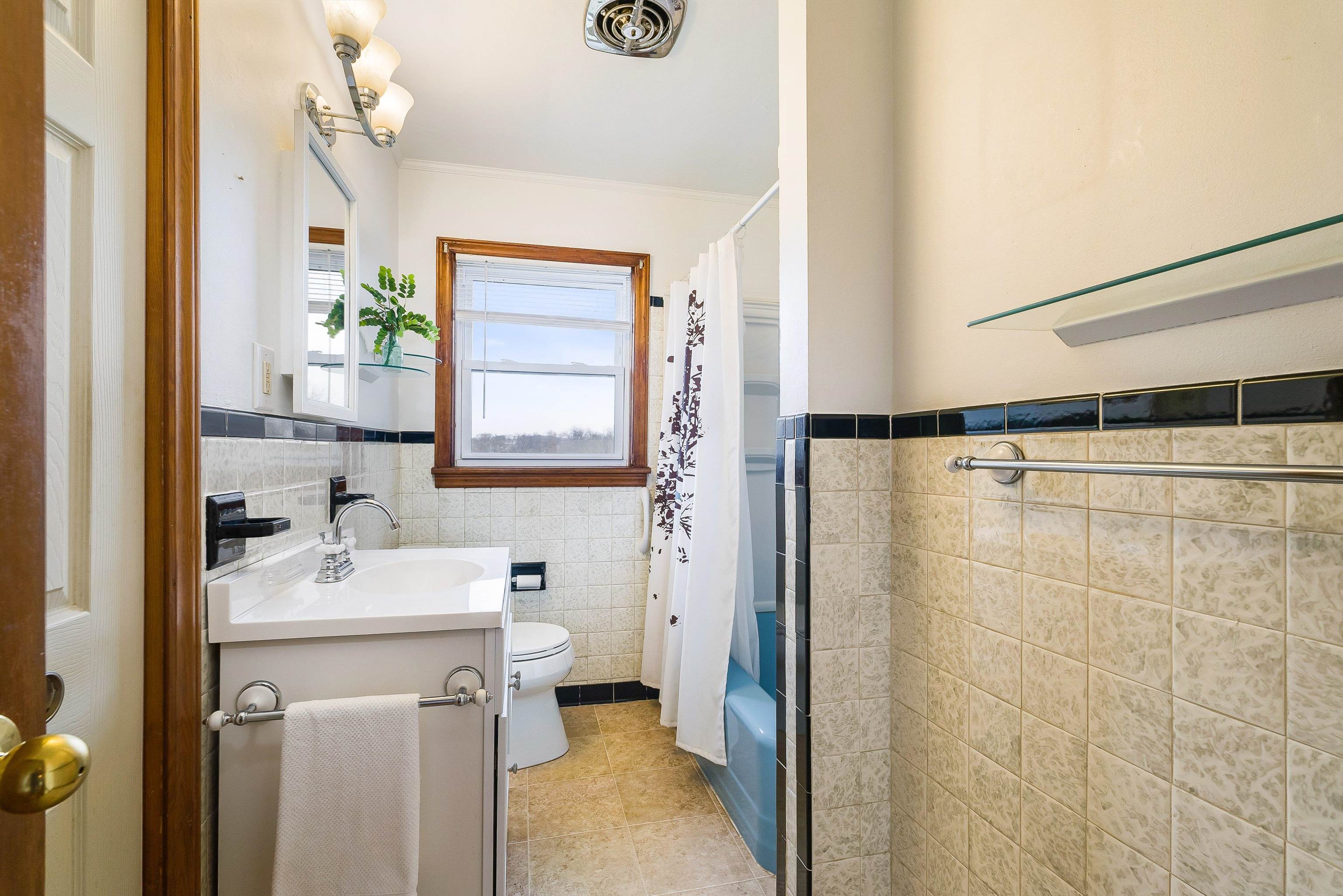 2110 ORANGE ST, STAUNTON, Virginia 24401, 3 Bedrooms Bedrooms, ,1 BathroomBathrooms,Residential,2110 ORANGE ST,673951 MLS # 673951