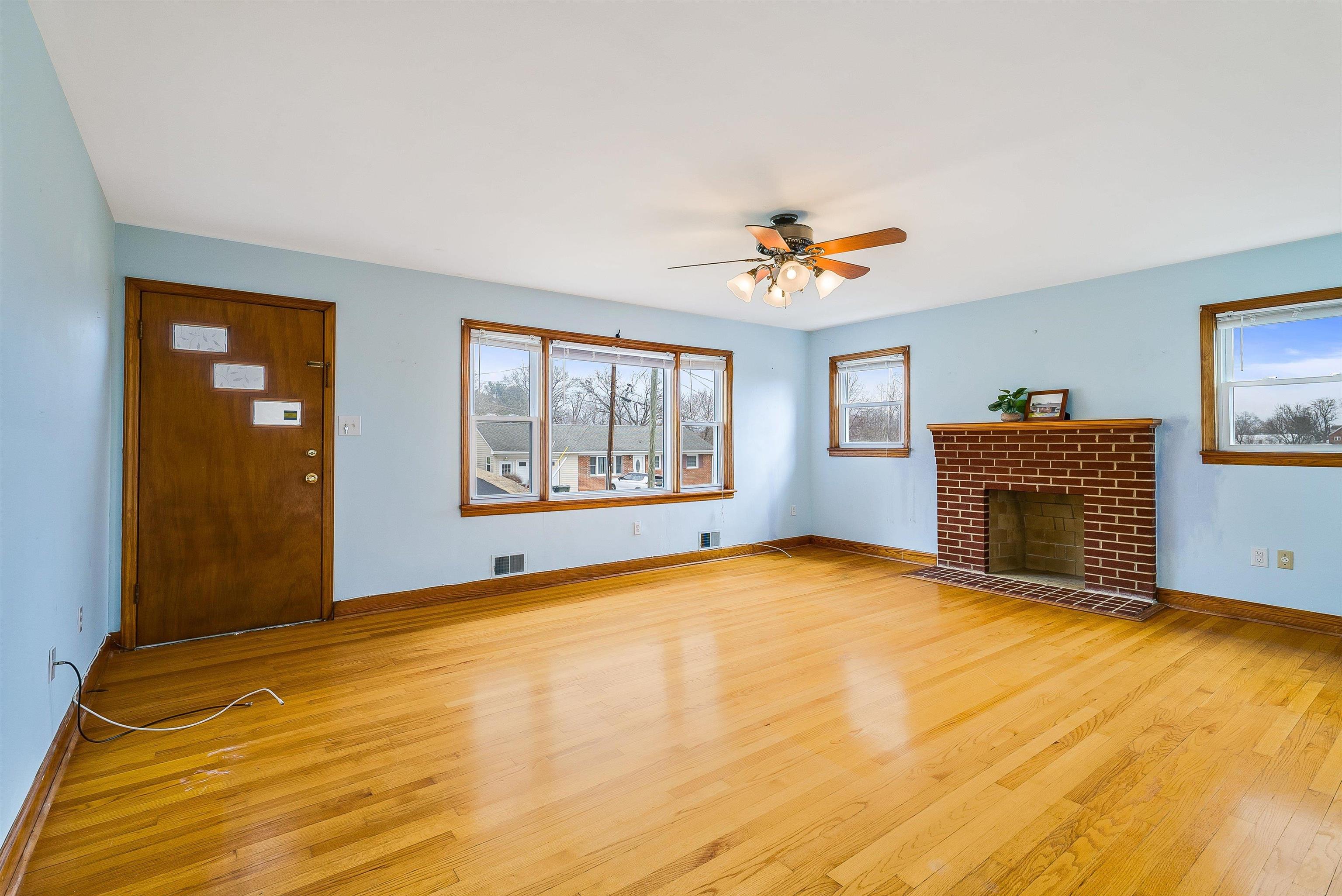 2110 ORANGE ST, STAUNTON, Virginia 24401, 3 Bedrooms Bedrooms, ,1 BathroomBathrooms,Residential,2110 ORANGE ST,673951 MLS # 673951