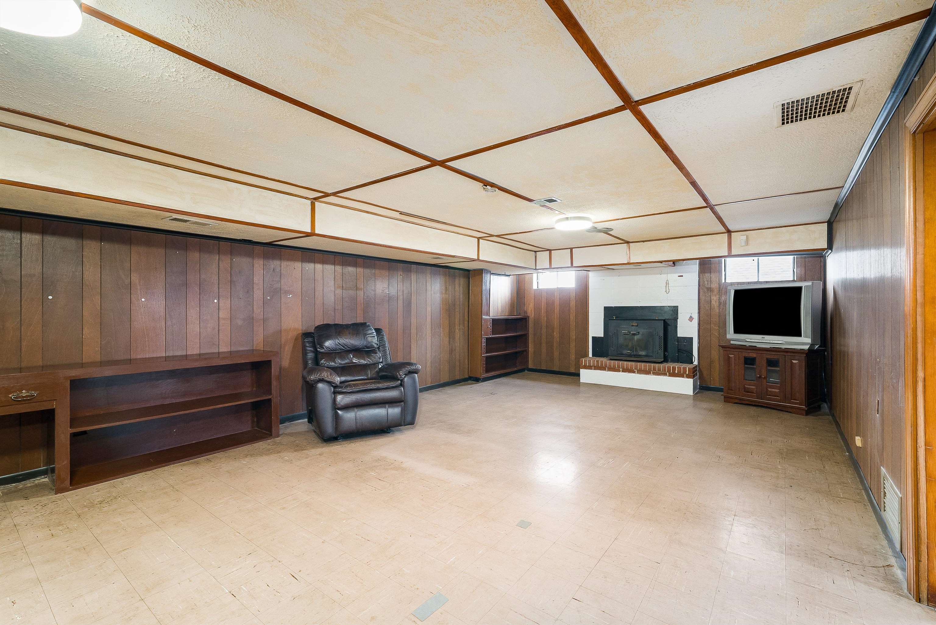 2110 ORANGE ST, STAUNTON, Virginia 24401, 3 Bedrooms Bedrooms, ,1 BathroomBathrooms,Residential,2110 ORANGE ST,673951 MLS # 673951