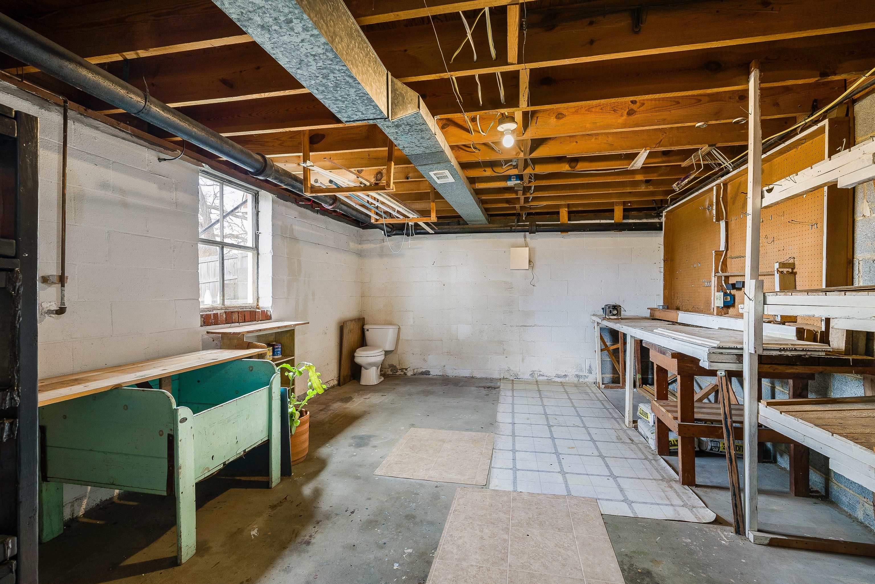 2110 ORANGE ST, STAUNTON, Virginia 24401, 3 Bedrooms Bedrooms, ,1 BathroomBathrooms,Residential,2110 ORANGE ST,673951 MLS # 673951