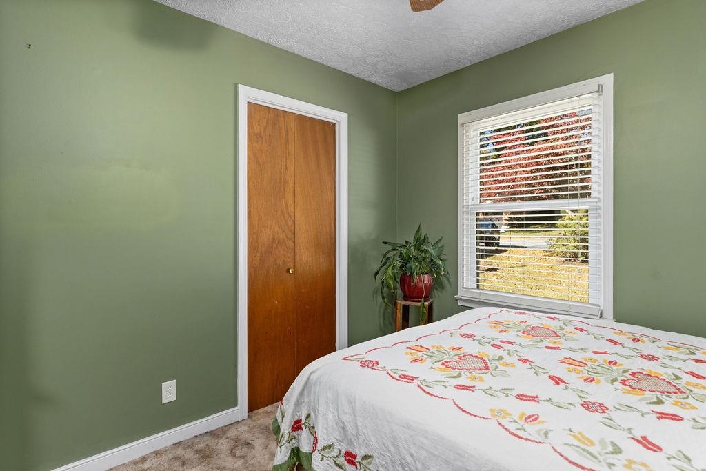 1018 GLENDALE RD, CHARLOTTESVILLE, Virginia 22901, 3 Bedrooms Bedrooms, ,2 BathroomsBathrooms,Residential,1018 GLENDALE RD,673952 MLS # 673952