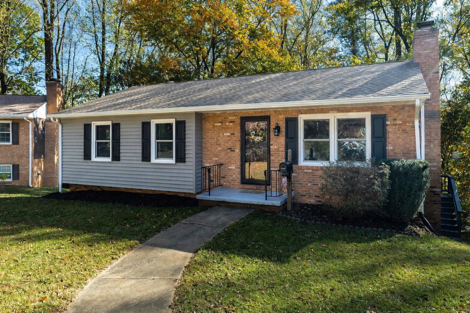 1018 GLENDALE RD, CHARLOTTESVILLE, Virginia 22901, 3 Bedrooms Bedrooms, ,2 BathroomsBathrooms,Residential,1018 GLENDALE RD,673952 MLS # 673952