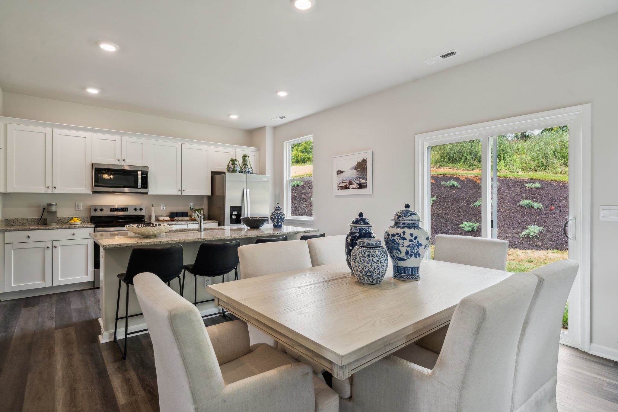 553 SUMMERCREST AVE, WAYNESBORO, Virginia 22980, 3 Bedrooms Bedrooms, ,2 BathroomsBathrooms,Residential,553 SUMMERCREST AVE,673958 MLS # 673958