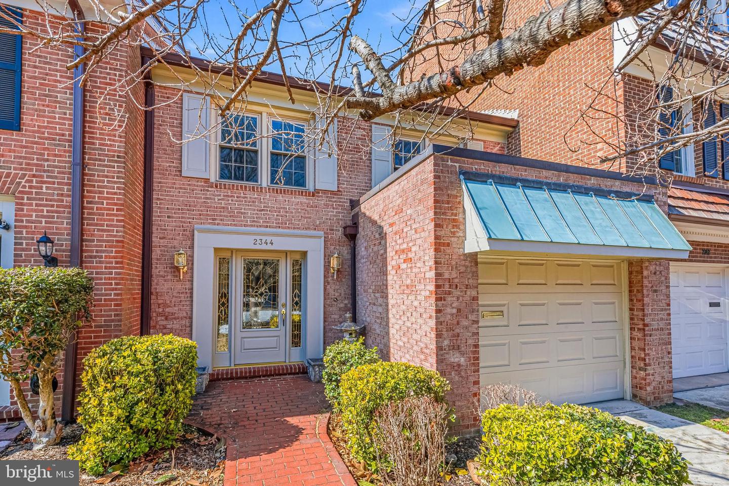 2344 S QUEEN ST, ARLINGTON, Virginia 22202, 2 Bedrooms Bedrooms, ,2 BathroomsBathrooms,Residential,For sale,2344 S QUEEN ST,VAAR2067784 MLS # VAAR2067784