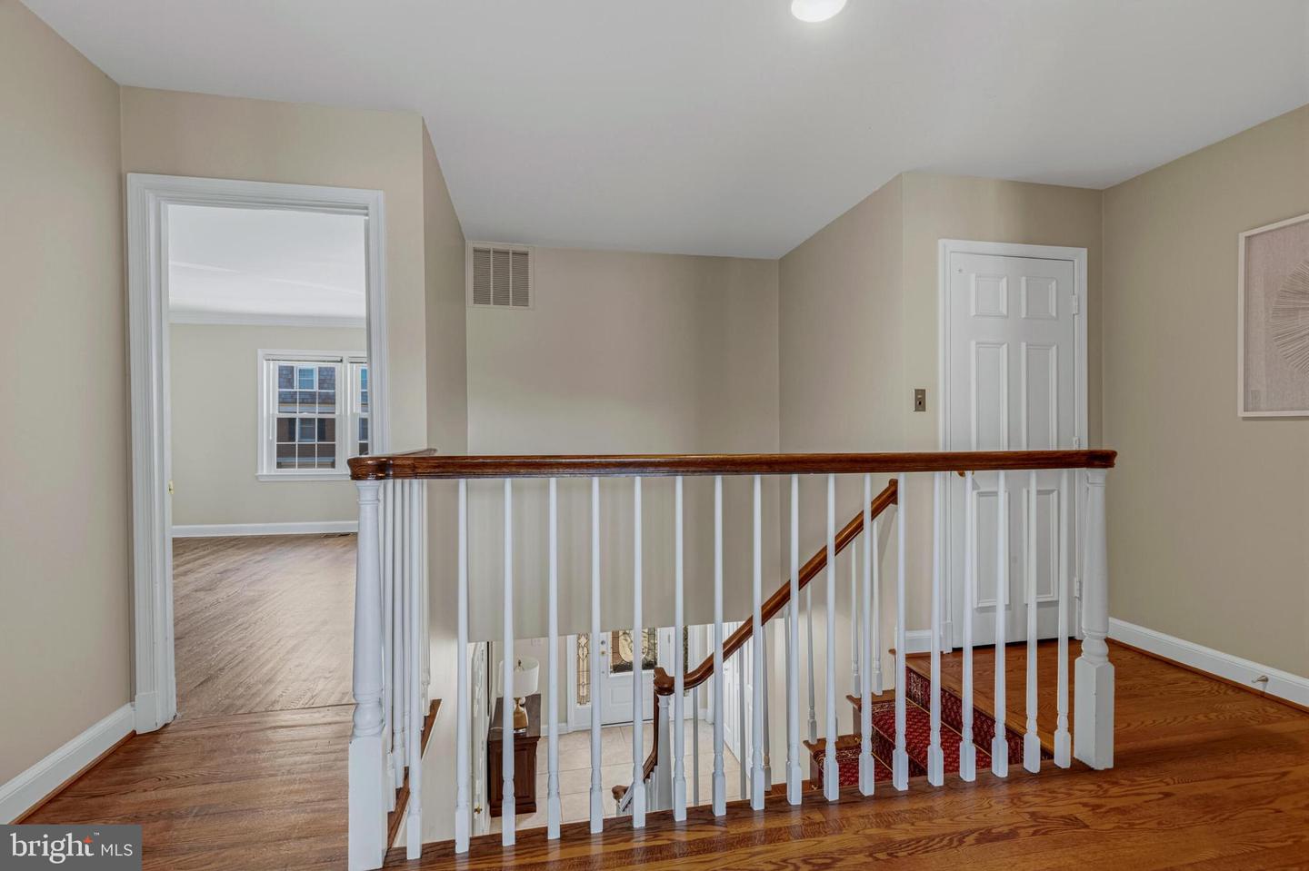 2344 S QUEEN ST, ARLINGTON, Virginia 22202, 2 Bedrooms Bedrooms, ,2 BathroomsBathrooms,Residential,For sale,2344 S QUEEN ST,VAAR2067784 MLS # VAAR2067784