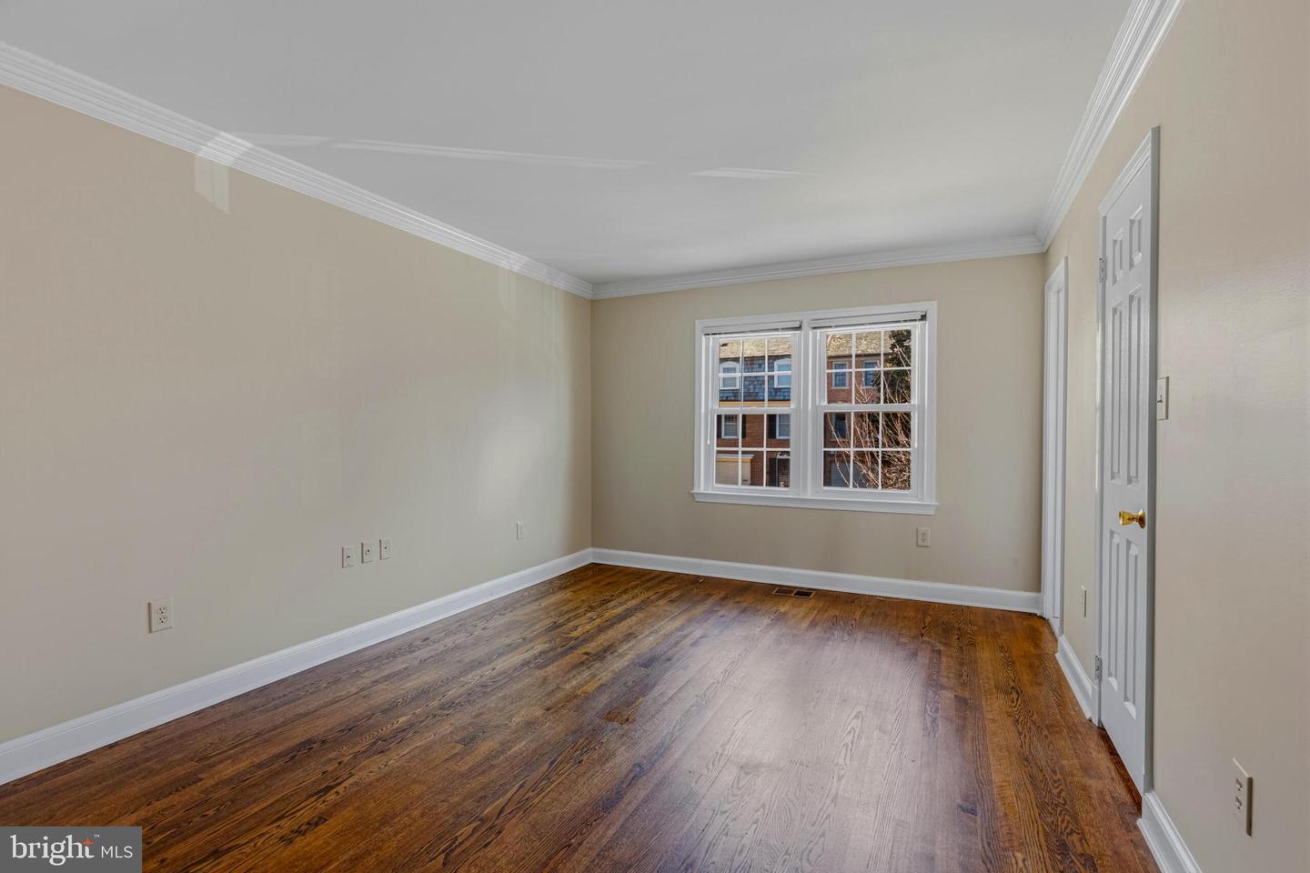 2344 S QUEEN ST, ARLINGTON, Virginia 22202, 2 Bedrooms Bedrooms, ,2 BathroomsBathrooms,Residential,For sale,2344 S QUEEN ST,VAAR2067784 MLS # VAAR2067784