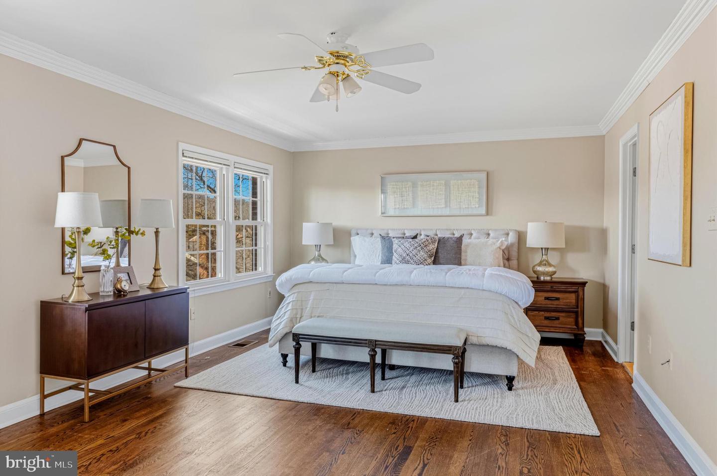 2344 S QUEEN ST, ARLINGTON, Virginia 22202, 2 Bedrooms Bedrooms, ,2 BathroomsBathrooms,Residential,For sale,2344 S QUEEN ST,VAAR2067784 MLS # VAAR2067784