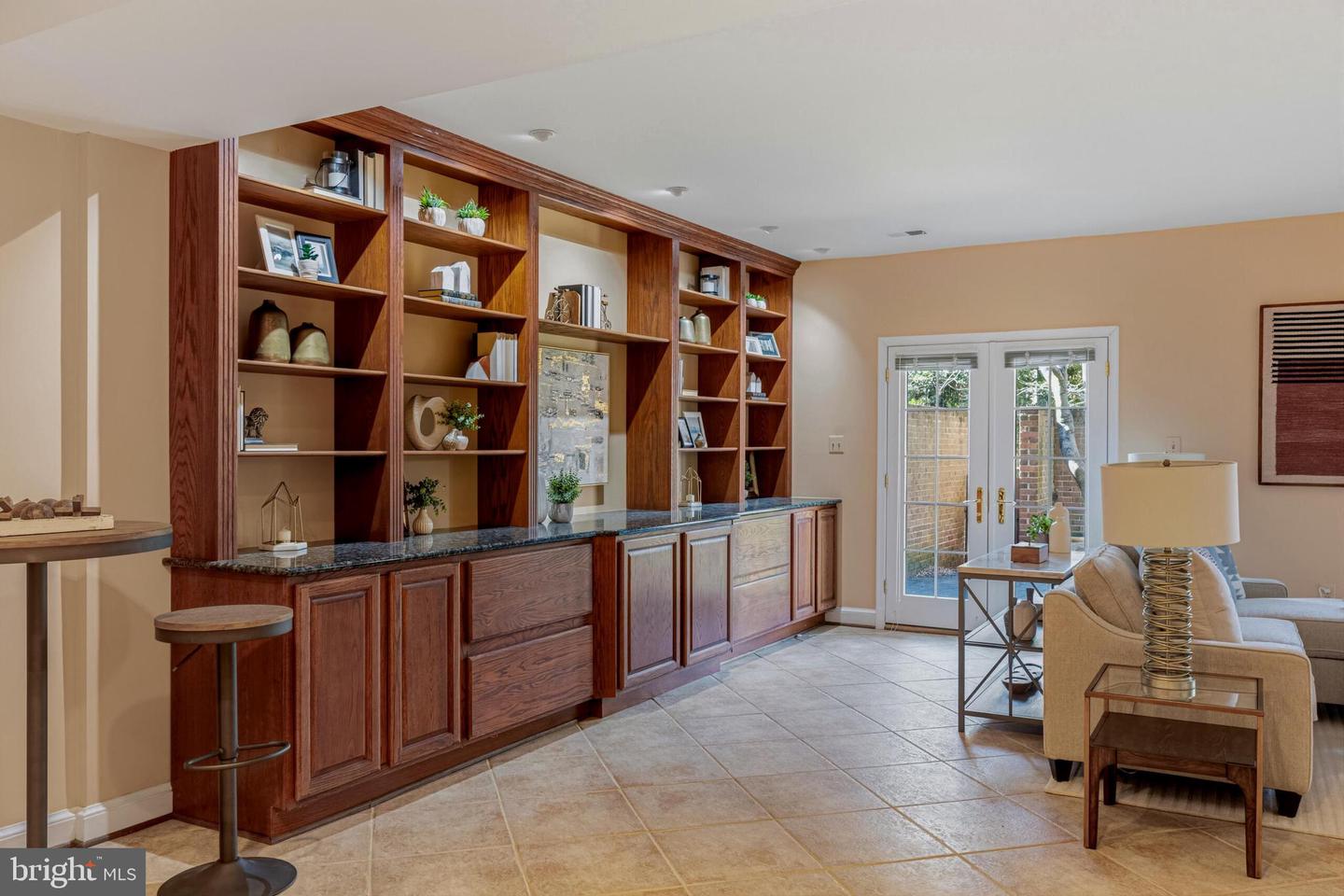 2344 S QUEEN ST, ARLINGTON, Virginia 22202, 2 Bedrooms Bedrooms, ,2 BathroomsBathrooms,Residential,For sale,2344 S QUEEN ST,VAAR2067784 MLS # VAAR2067784