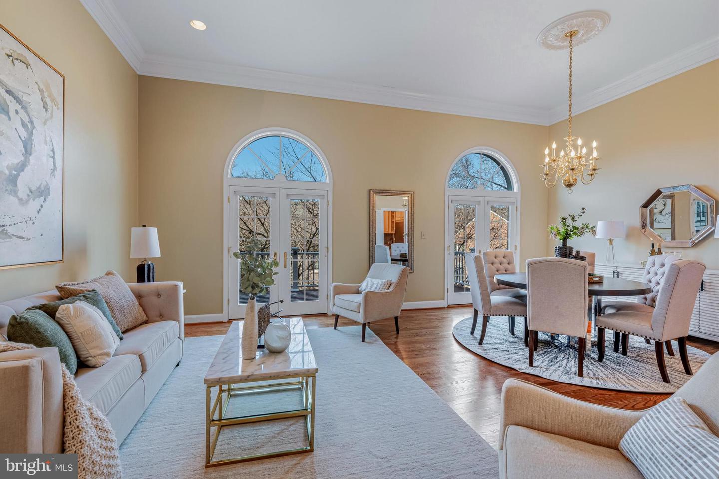 2344 S QUEEN ST, ARLINGTON, Virginia 22202, 2 Bedrooms Bedrooms, ,2 BathroomsBathrooms,Residential,For sale,2344 S QUEEN ST,VAAR2067784 MLS # VAAR2067784