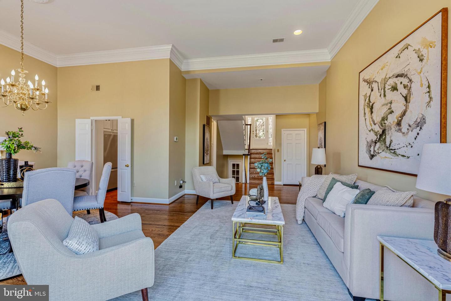 2344 S QUEEN ST, ARLINGTON, Virginia 22202, 2 Bedrooms Bedrooms, ,2 BathroomsBathrooms,Residential,For sale,2344 S QUEEN ST,VAAR2067784 MLS # VAAR2067784