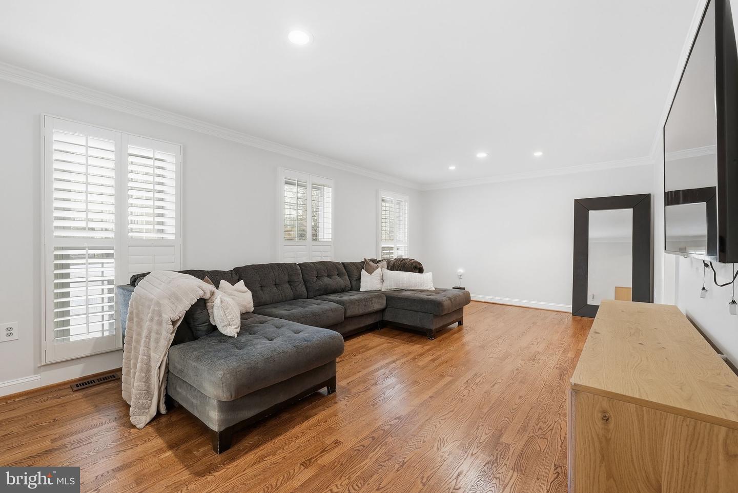 7319 WESTMORE DR, SPRINGFIELD, Virginia 22150, 3 Bedrooms Bedrooms, ,3 BathroomsBathrooms,Residential,For sale,7319 WESTMORE DR,VAFX2286064 MLS # VAFX2286064