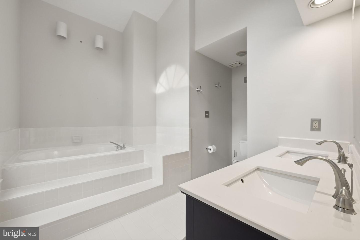 7319 WESTMORE DR, SPRINGFIELD, Virginia 22150, 3 Bedrooms Bedrooms, ,3 BathroomsBathrooms,Residential,For sale,7319 WESTMORE DR,VAFX2286064 MLS # VAFX2286064