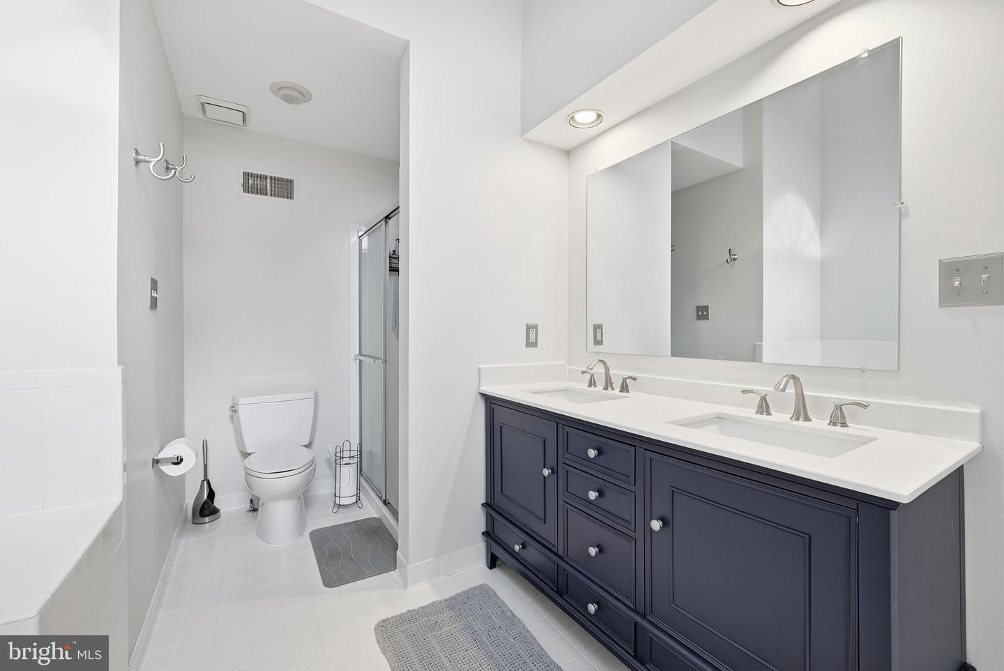 7319 WESTMORE DR, SPRINGFIELD, Virginia 22150, 3 Bedrooms Bedrooms, ,3 BathroomsBathrooms,Residential,For sale,7319 WESTMORE DR,VAFX2286064 MLS # VAFX2286064