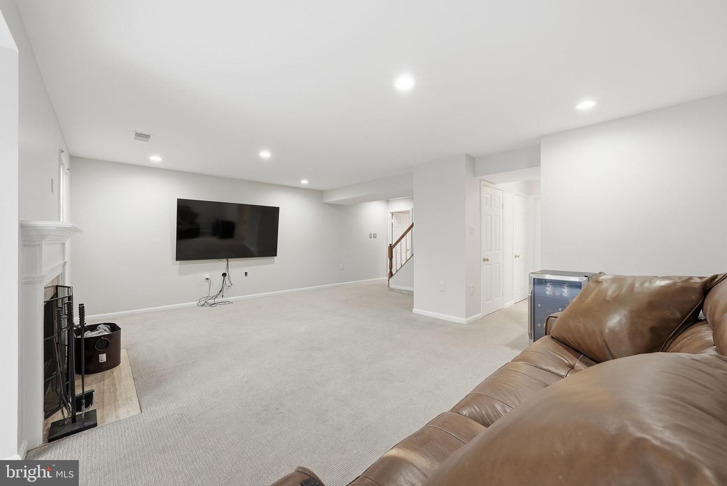 7319 WESTMORE DR, SPRINGFIELD, Virginia 22150, 3 Bedrooms Bedrooms, ,3 BathroomsBathrooms,Residential,For sale,7319 WESTMORE DR,VAFX2286064 MLS # VAFX2286064