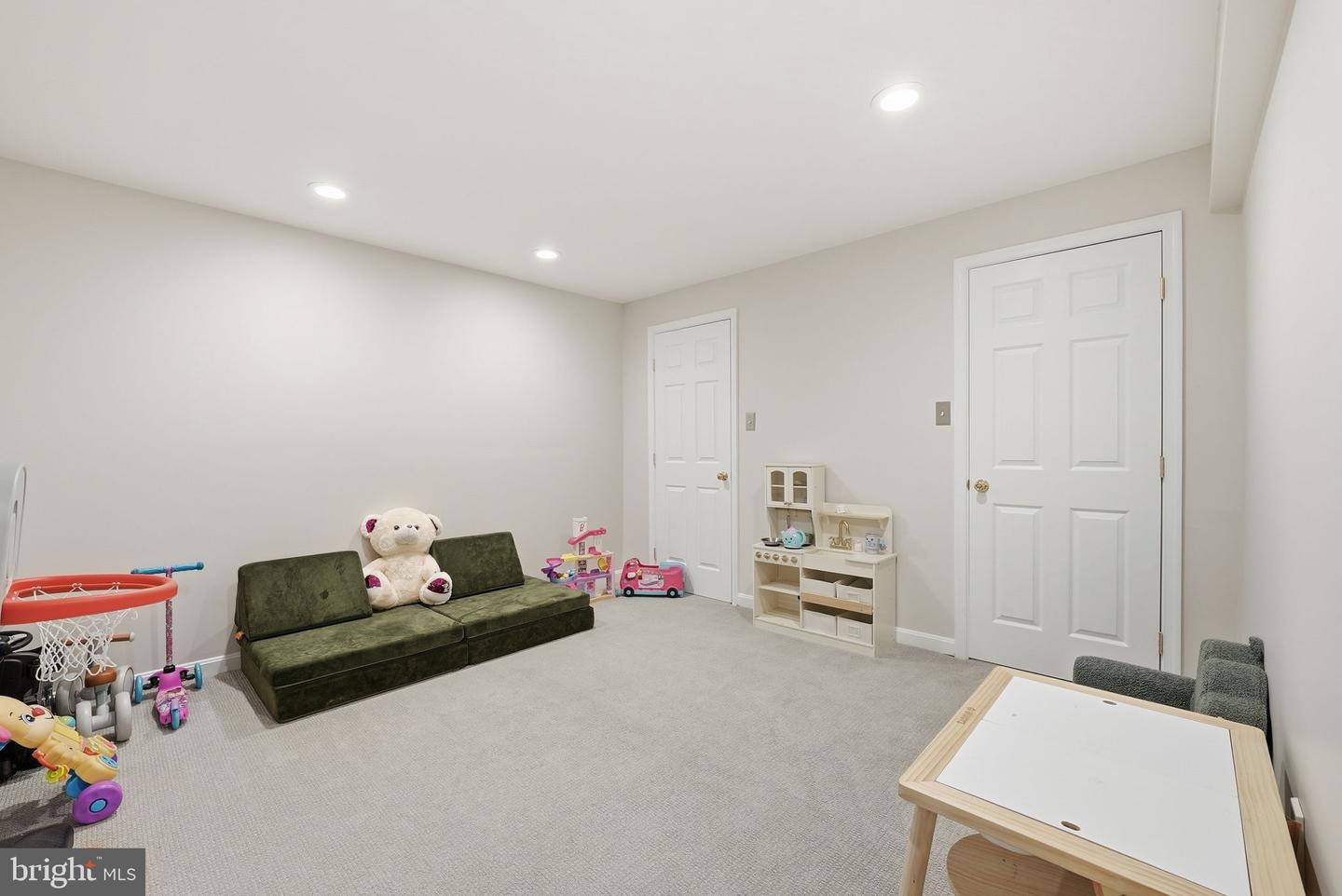 7319 WESTMORE DR, SPRINGFIELD, Virginia 22150, 3 Bedrooms Bedrooms, ,3 BathroomsBathrooms,Residential,For sale,7319 WESTMORE DR,VAFX2286064 MLS # VAFX2286064