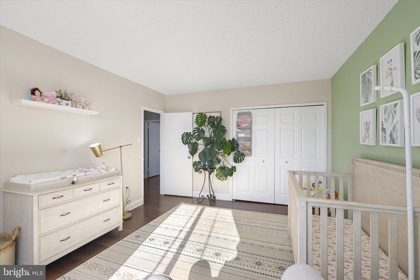 3701 S GEORGE MASON DR #2515N, FALLS CHURCH, Virginia 22041, 3 Bedrooms Bedrooms, 5 Rooms Rooms,2 BathroomsBathrooms,Residential,For sale,3701 S GEORGE MASON DR #2515N,VAFX2286336 MLS # VAFX2286336