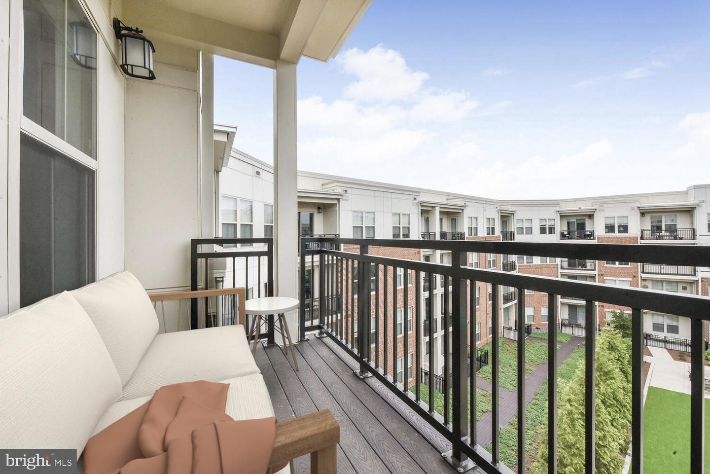 10755 FAIRGROUNDS DR #431, FAIRFAX, Virginia 22030, 2 Bedrooms Bedrooms, ,2 BathroomsBathrooms,Residential,For sale,10755 FAIRGROUNDS DR #431,VAFC2007710 MLS # VAFC2007710