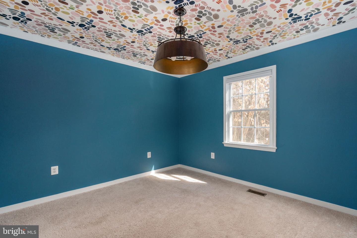 201 LAKE CAROLINE DR, RUTHER GLEN, Virginia 22546, 3 Bedrooms Bedrooms, 8 Rooms Rooms,2 BathroomsBathrooms,Residential,For sale,201 LAKE CAROLINE DR,VACV2009446 MLS # VACV2009446