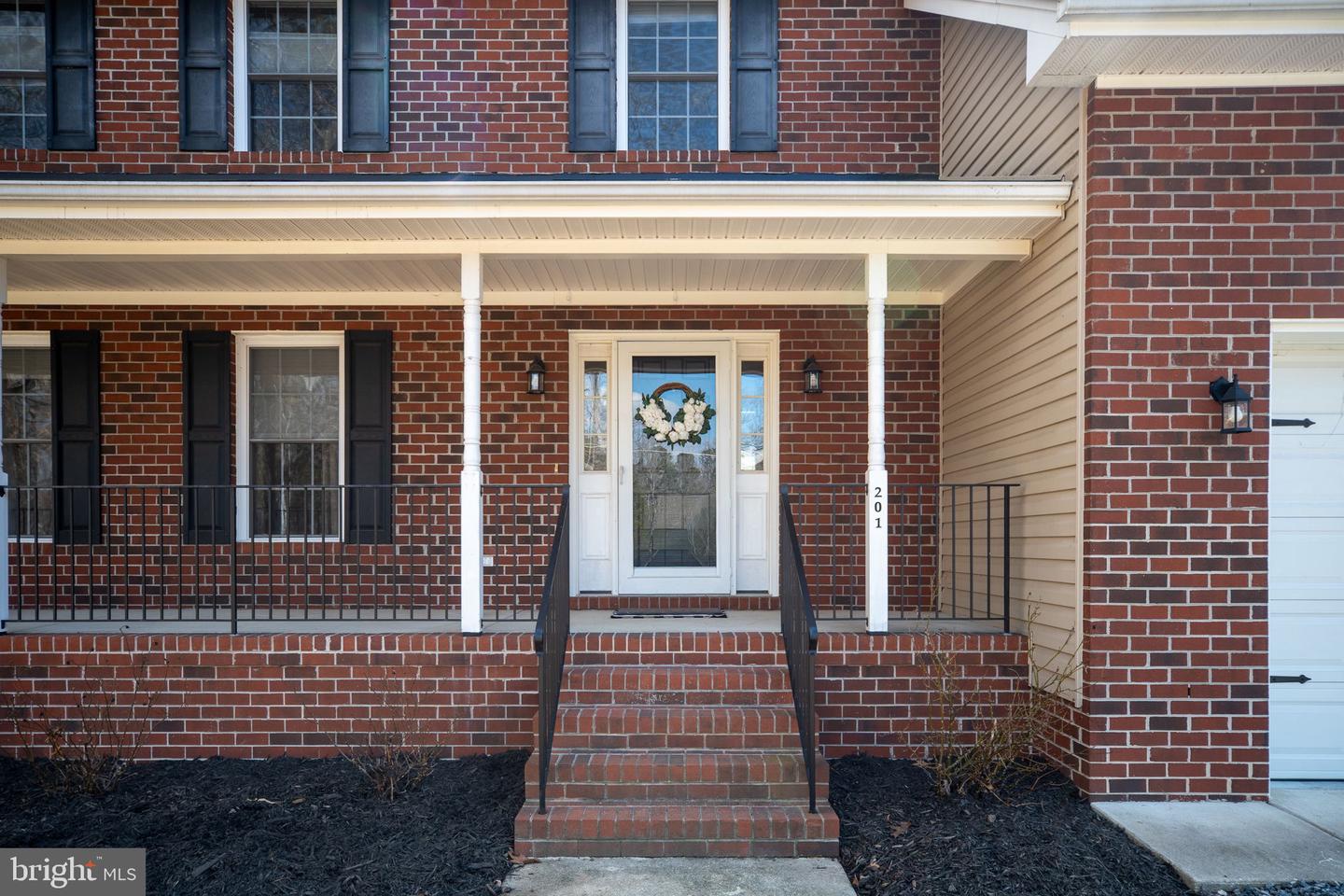 201 LAKE CAROLINE DR, RUTHER GLEN, Virginia 22546, 3 Bedrooms Bedrooms, 8 Rooms Rooms,2 BathroomsBathrooms,Residential,For sale,201 LAKE CAROLINE DR,VACV2009446 MLS # VACV2009446