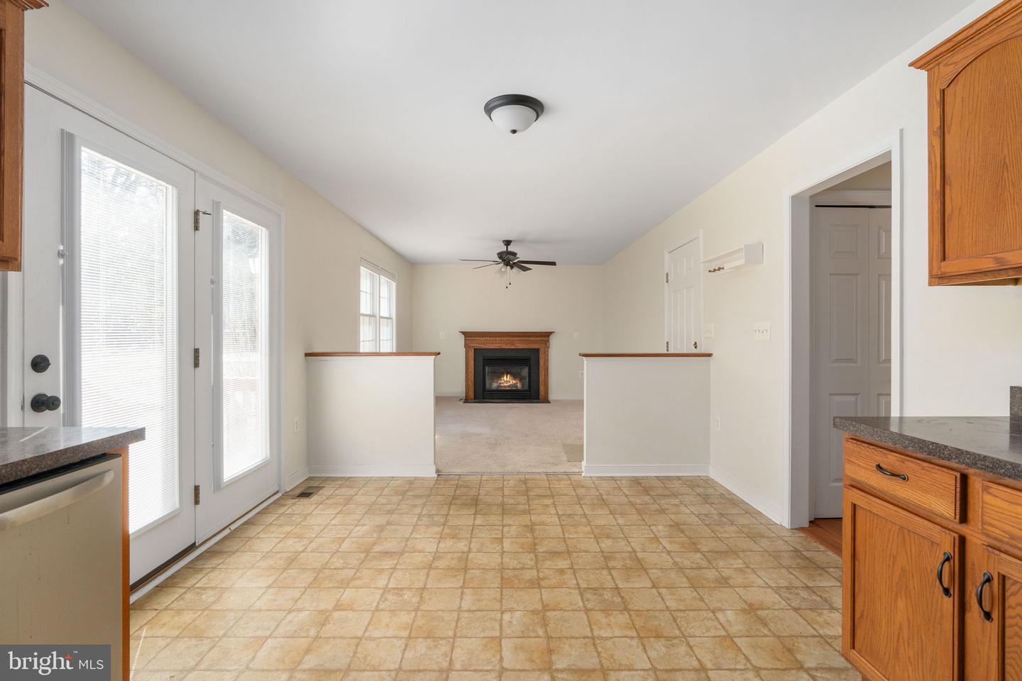 201 LAKE CAROLINE DR, RUTHER GLEN, Virginia 22546, 3 Bedrooms Bedrooms, 8 Rooms Rooms,2 BathroomsBathrooms,Residential,For sale,201 LAKE CAROLINE DR,VACV2009446 MLS # VACV2009446