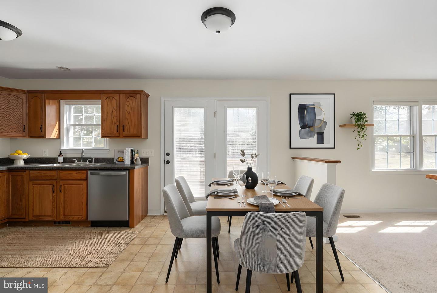 201 LAKE CAROLINE DR, RUTHER GLEN, Virginia 22546, 3 Bedrooms Bedrooms, 8 Rooms Rooms,2 BathroomsBathrooms,Residential,For sale,201 LAKE CAROLINE DR,VACV2009446 MLS # VACV2009446