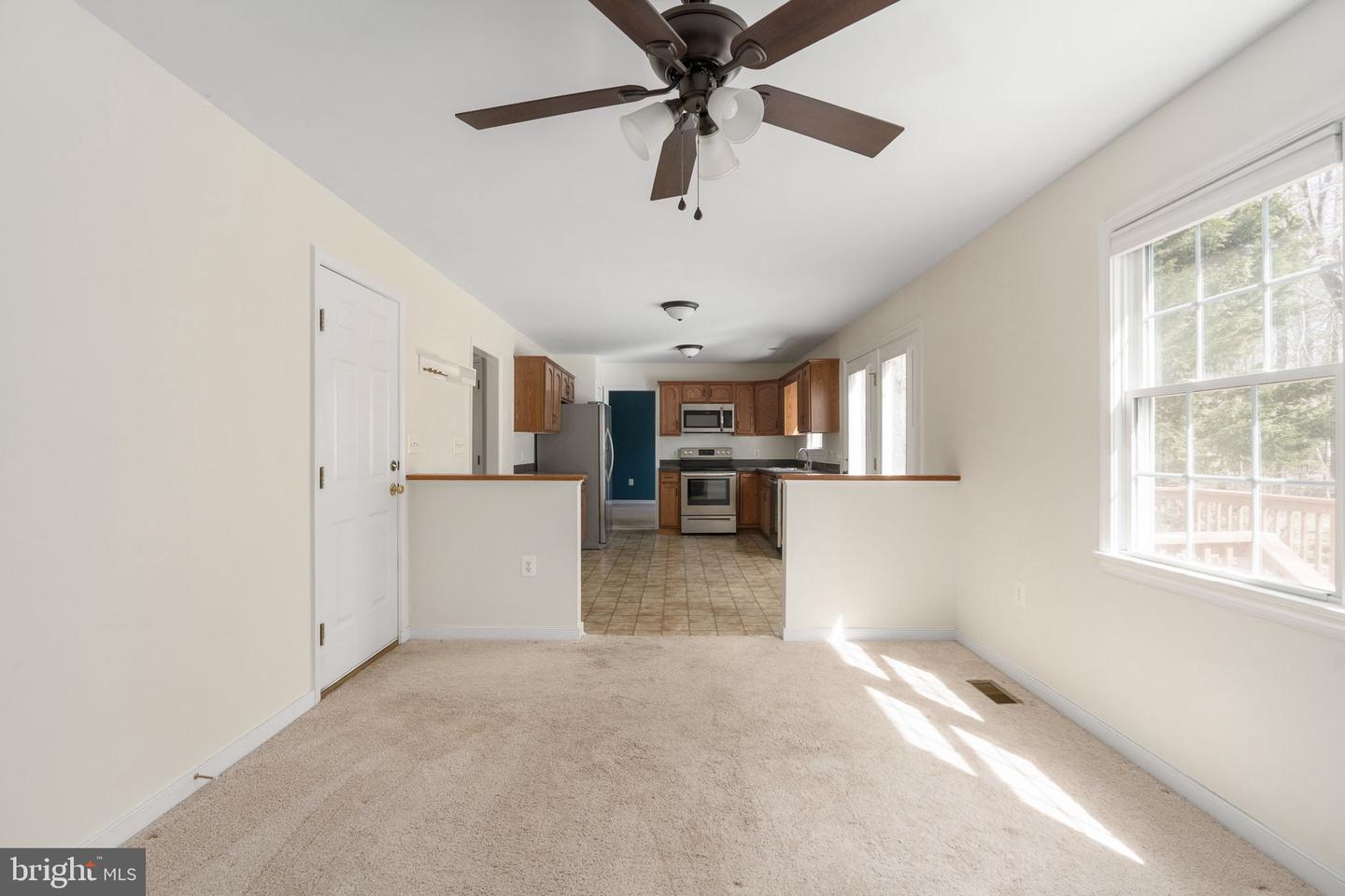 201 LAKE CAROLINE DR, RUTHER GLEN, Virginia 22546, 3 Bedrooms Bedrooms, 8 Rooms Rooms,2 BathroomsBathrooms,Residential,For sale,201 LAKE CAROLINE DR,VACV2009446 MLS # VACV2009446