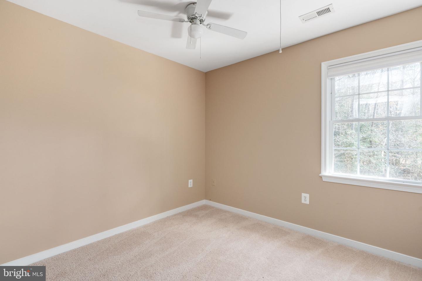 201 LAKE CAROLINE DR, RUTHER GLEN, Virginia 22546, 3 Bedrooms Bedrooms, 8 Rooms Rooms,2 BathroomsBathrooms,Residential,For sale,201 LAKE CAROLINE DR,VACV2009446 MLS # VACV2009446