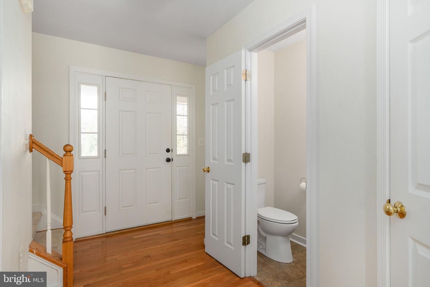 201 LAKE CAROLINE DR, RUTHER GLEN, Virginia 22546, 3 Bedrooms Bedrooms, 8 Rooms Rooms,2 BathroomsBathrooms,Residential,For sale,201 LAKE CAROLINE DR,VACV2009446 MLS # VACV2009446