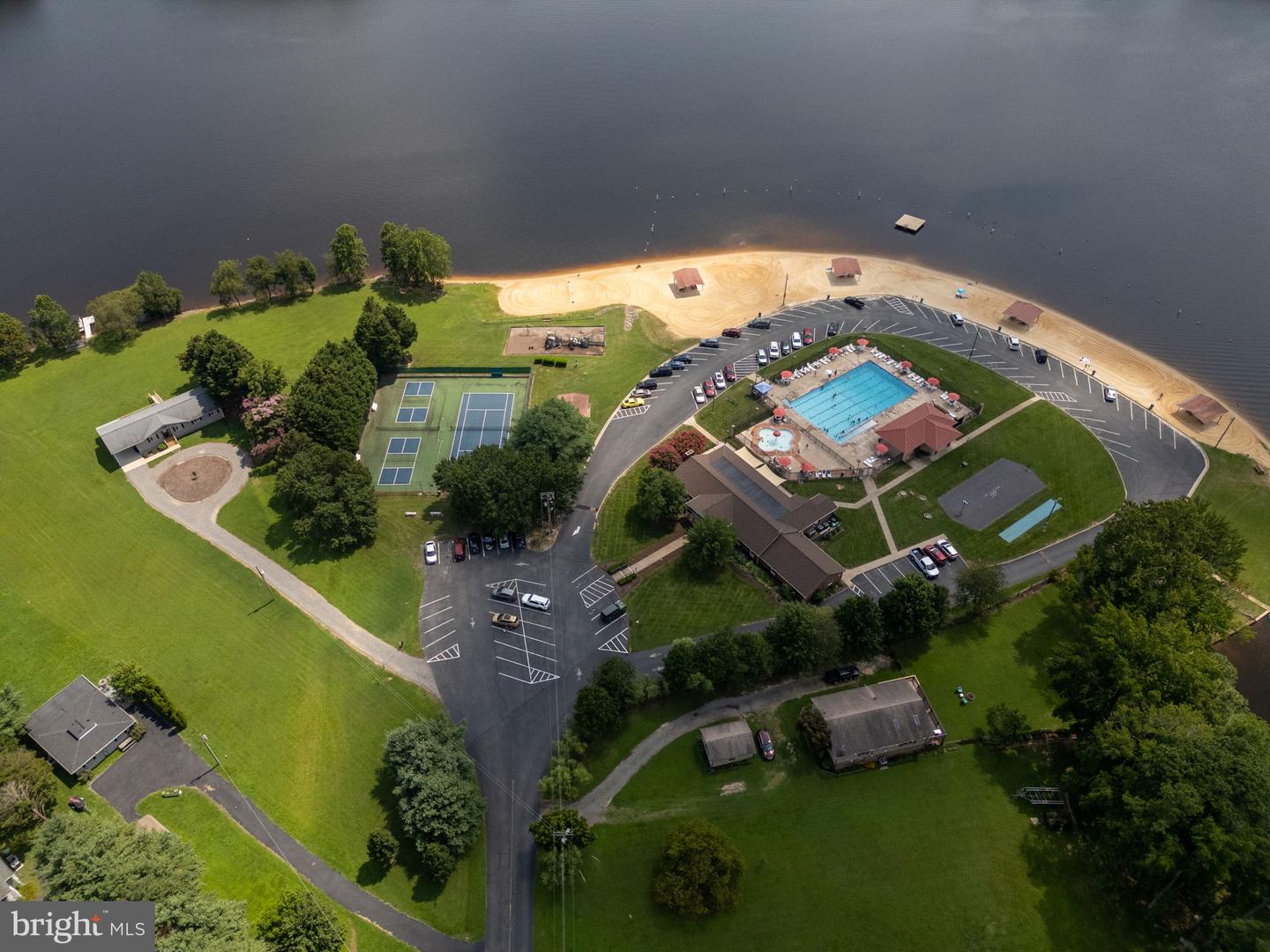 201 LAKE CAROLINE DR, RUTHER GLEN, Virginia 22546, 3 Bedrooms Bedrooms, 8 Rooms Rooms,2 BathroomsBathrooms,Residential,For sale,201 LAKE CAROLINE DR,VACV2009446 MLS # VACV2009446