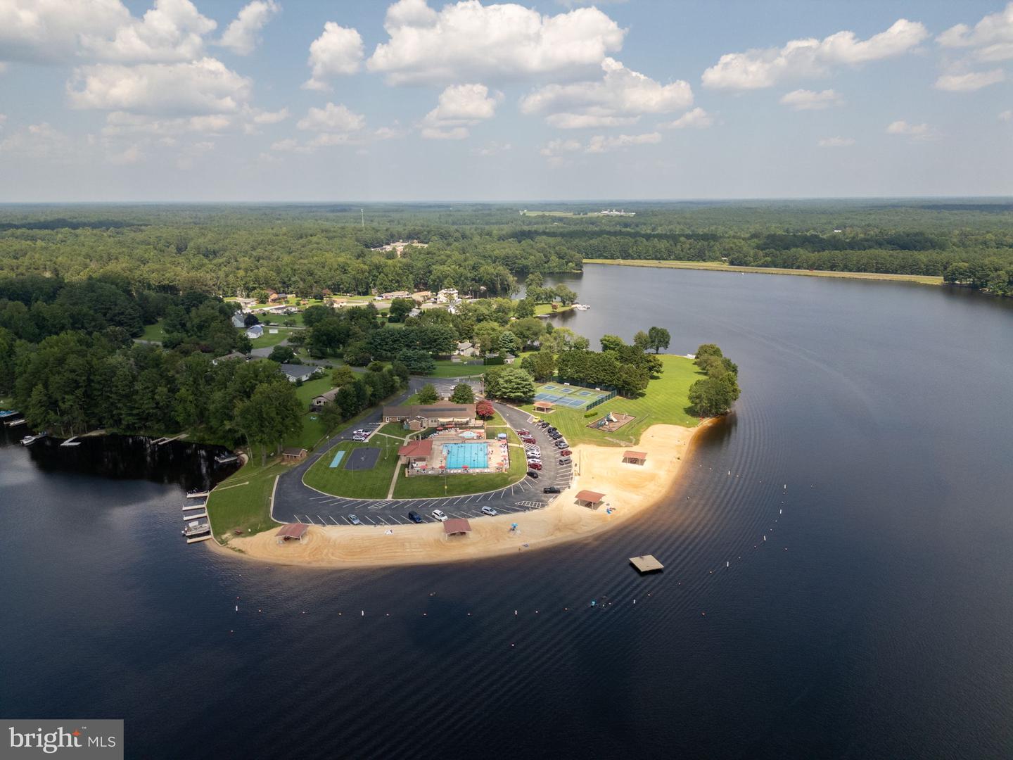 201 LAKE CAROLINE DR, RUTHER GLEN, Virginia 22546, 3 Bedrooms Bedrooms, 8 Rooms Rooms,2 BathroomsBathrooms,Residential,For sale,201 LAKE CAROLINE DR,VACV2009446 MLS # VACV2009446