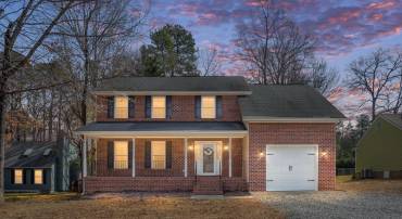 201 LAKE CAROLINE DR, RUTHER GLEN, Virginia 22546, 3 Bedrooms Bedrooms, 8 Rooms Rooms,2 BathroomsBathrooms,Residential,For sale,201 LAKE CAROLINE DR,VACV2009446 MLS # VACV2009446