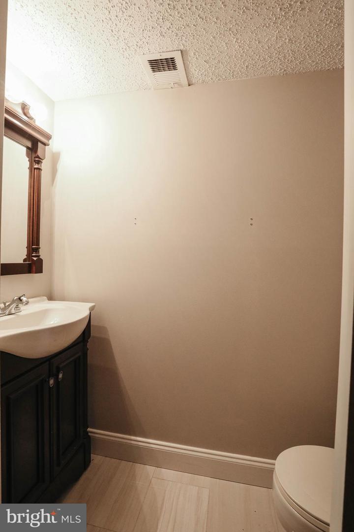 13568 BENTLEY CIR, WOODBRIDGE, Virginia 22192, 3 Bedrooms Bedrooms, ,1 BathroomBathrooms,Residential,For sale,13568 BENTLEY CIR,VAPW2111682 MLS # VAPW2111682