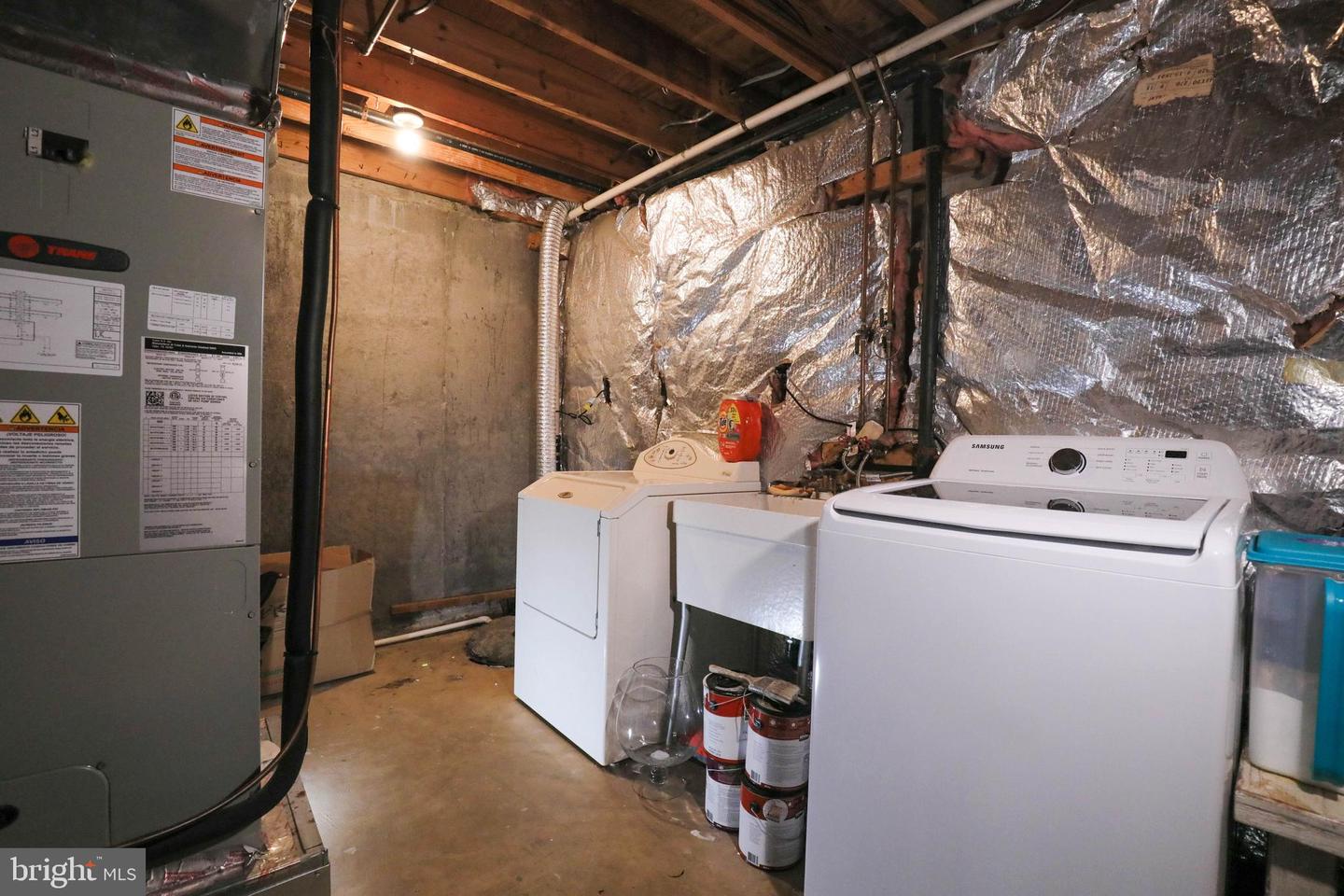 13568 BENTLEY CIR, WOODBRIDGE, Virginia 22192, 3 Bedrooms Bedrooms, ,1 BathroomBathrooms,Residential,For sale,13568 BENTLEY CIR,VAPW2111682 MLS # VAPW2111682