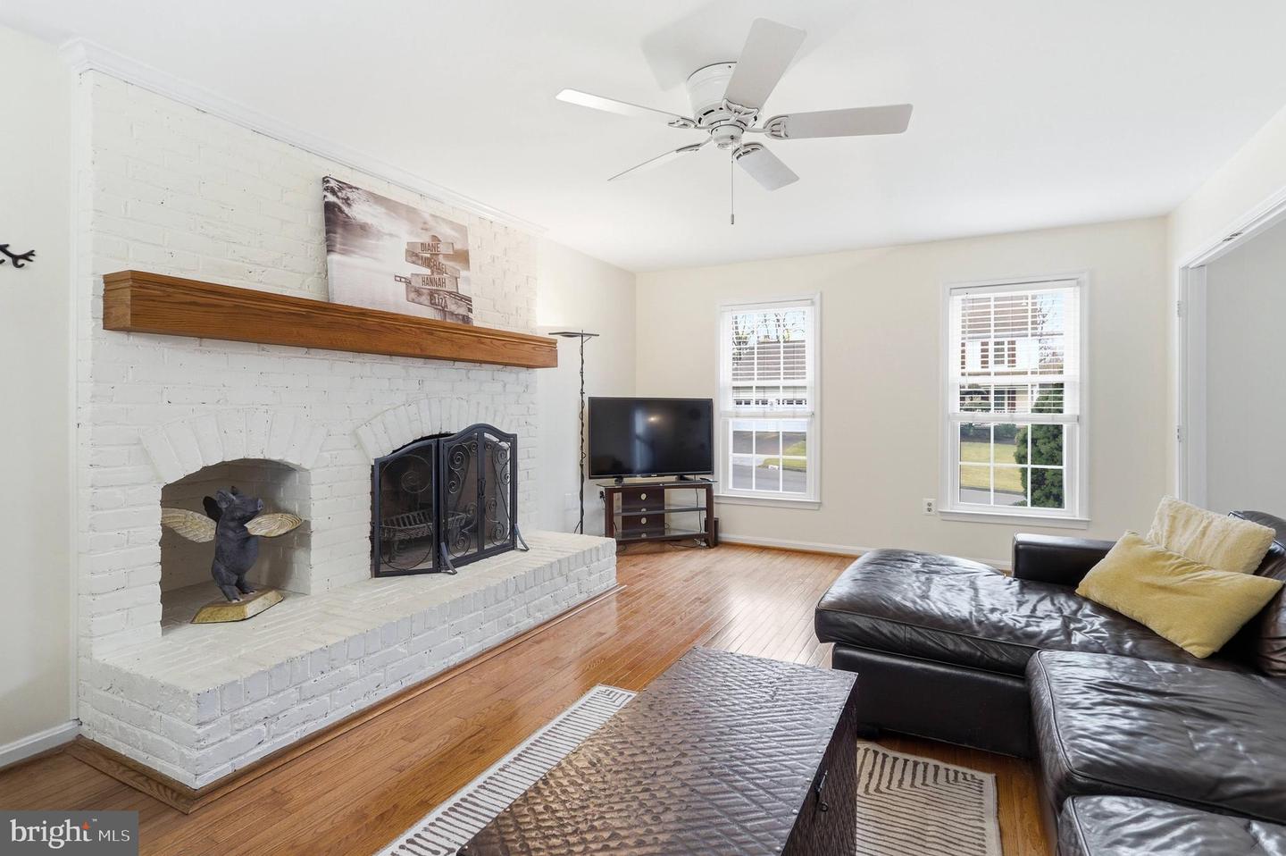 9606 WOODEDGE DR, BURKE, Virginia 22015, 4 Bedrooms Bedrooms, ,3 BathroomsBathrooms,Residential,For sale,9606 WOODEDGE DR,VAFX2288890 MLS # VAFX2288890