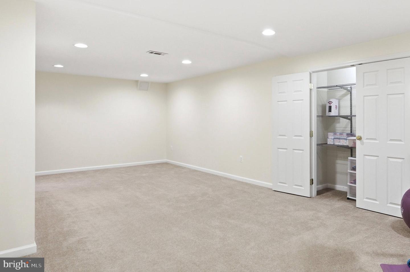 9606 WOODEDGE DR, BURKE, Virginia 22015, 4 Bedrooms Bedrooms, ,3 BathroomsBathrooms,Residential,For sale,9606 WOODEDGE DR,VAFX2288890 MLS # VAFX2288890