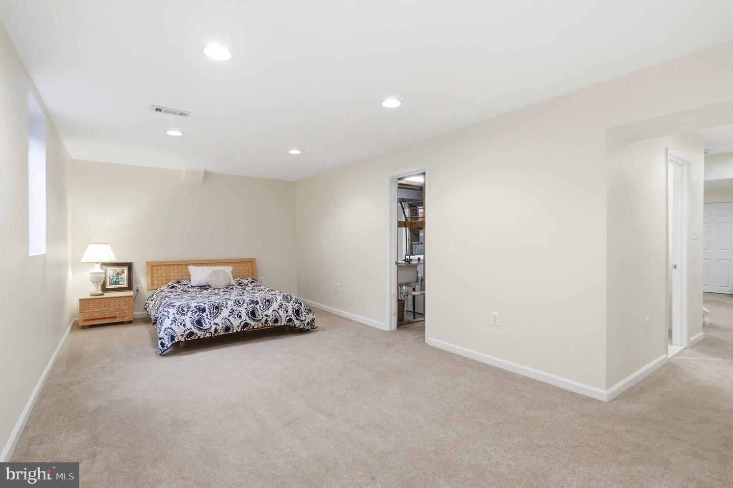 9606 WOODEDGE DR, BURKE, Virginia 22015, 4 Bedrooms Bedrooms, ,3 BathroomsBathrooms,Residential,For sale,9606 WOODEDGE DR,VAFX2288890 MLS # VAFX2288890