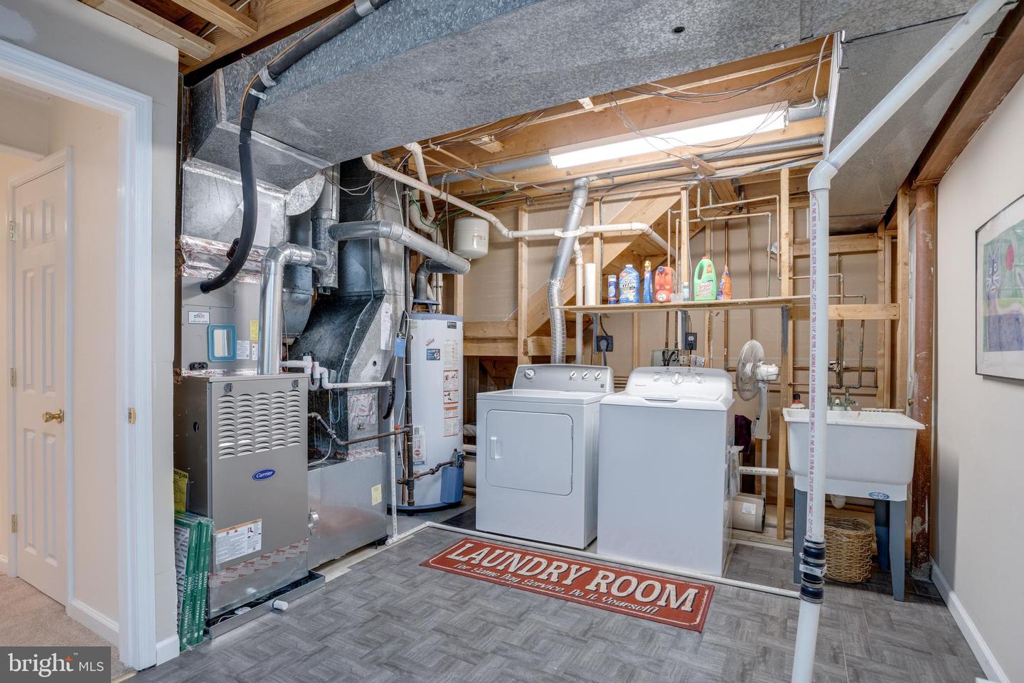 9606 WOODEDGE DR, BURKE, Virginia 22015, 4 Bedrooms Bedrooms, ,3 BathroomsBathrooms,Residential,For sale,9606 WOODEDGE DR,VAFX2288890 MLS # VAFX2288890