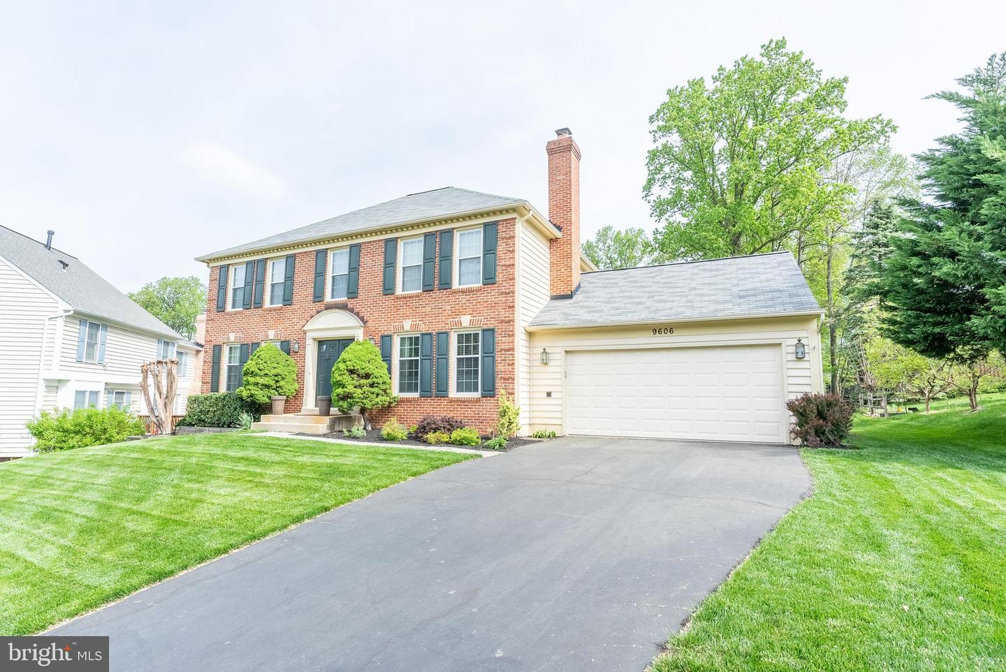 9606 WOODEDGE DR, BURKE, Virginia 22015, 4 Bedrooms Bedrooms, ,3 BathroomsBathrooms,Residential,For sale,9606 WOODEDGE DR,VAFX2288890 MLS # VAFX2288890