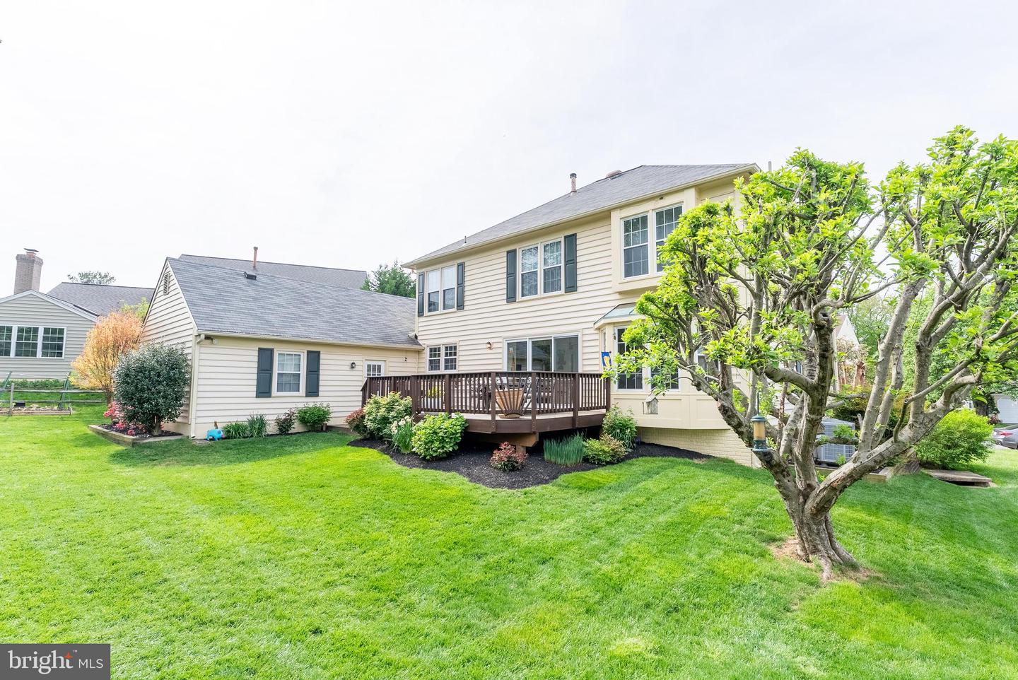 9606 WOODEDGE DR, BURKE, Virginia 22015, 4 Bedrooms Bedrooms, ,3 BathroomsBathrooms,Residential,For sale,9606 WOODEDGE DR,VAFX2288890 MLS # VAFX2288890