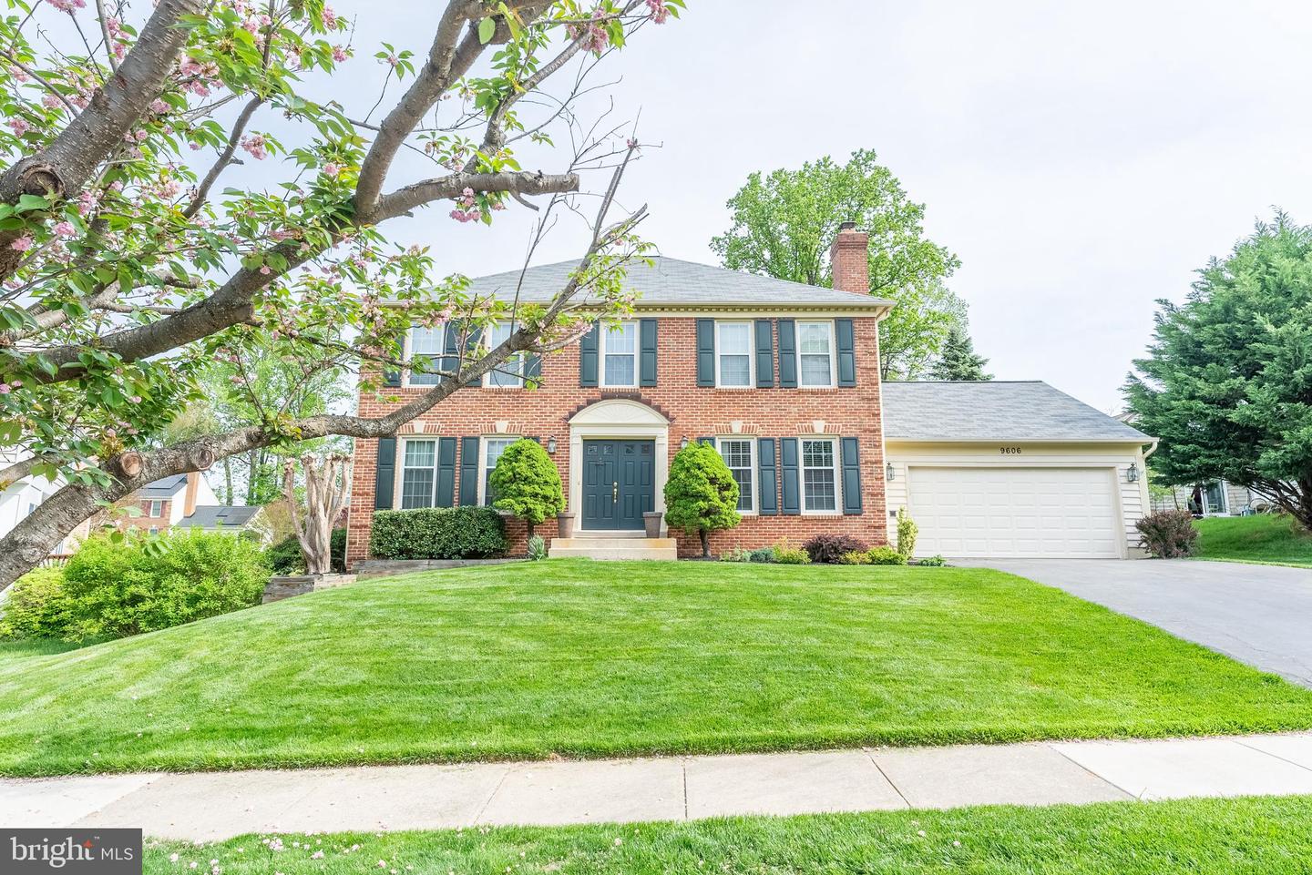 9606 WOODEDGE DR, BURKE, Virginia 22015, 4 Bedrooms Bedrooms, ,3 BathroomsBathrooms,Residential,For sale,9606 WOODEDGE DR,VAFX2288890 MLS # VAFX2288890